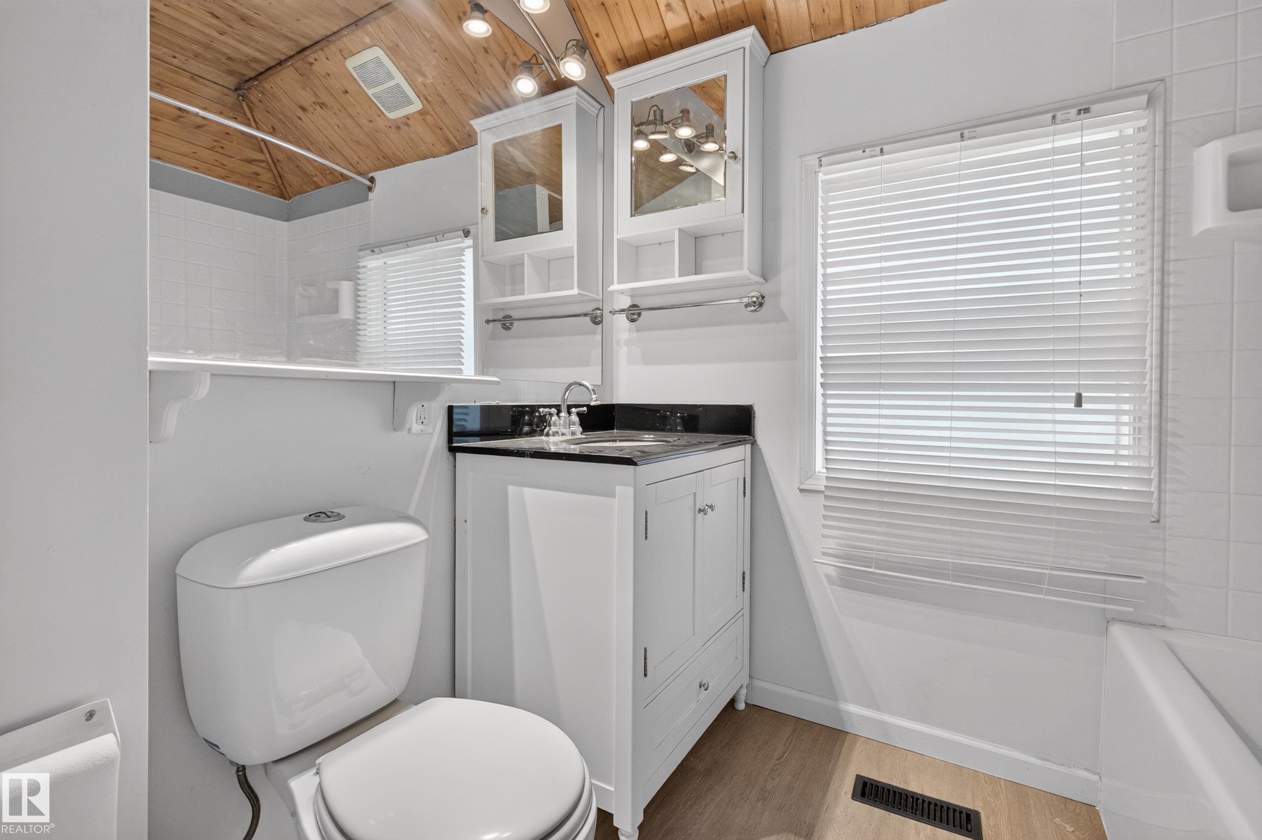 https://zimg.paragon.ice.com/ParagonImages/Property/PM/RAE/225407328/41/0/0/0e86af29bebd1b96a5b60d1a7f8b92ee/1/2ff7dfa8789c35f3c22c999f13d0458b/225407328-233f9006-3b17-4a2c-adce-d2b60bef832c.JPG