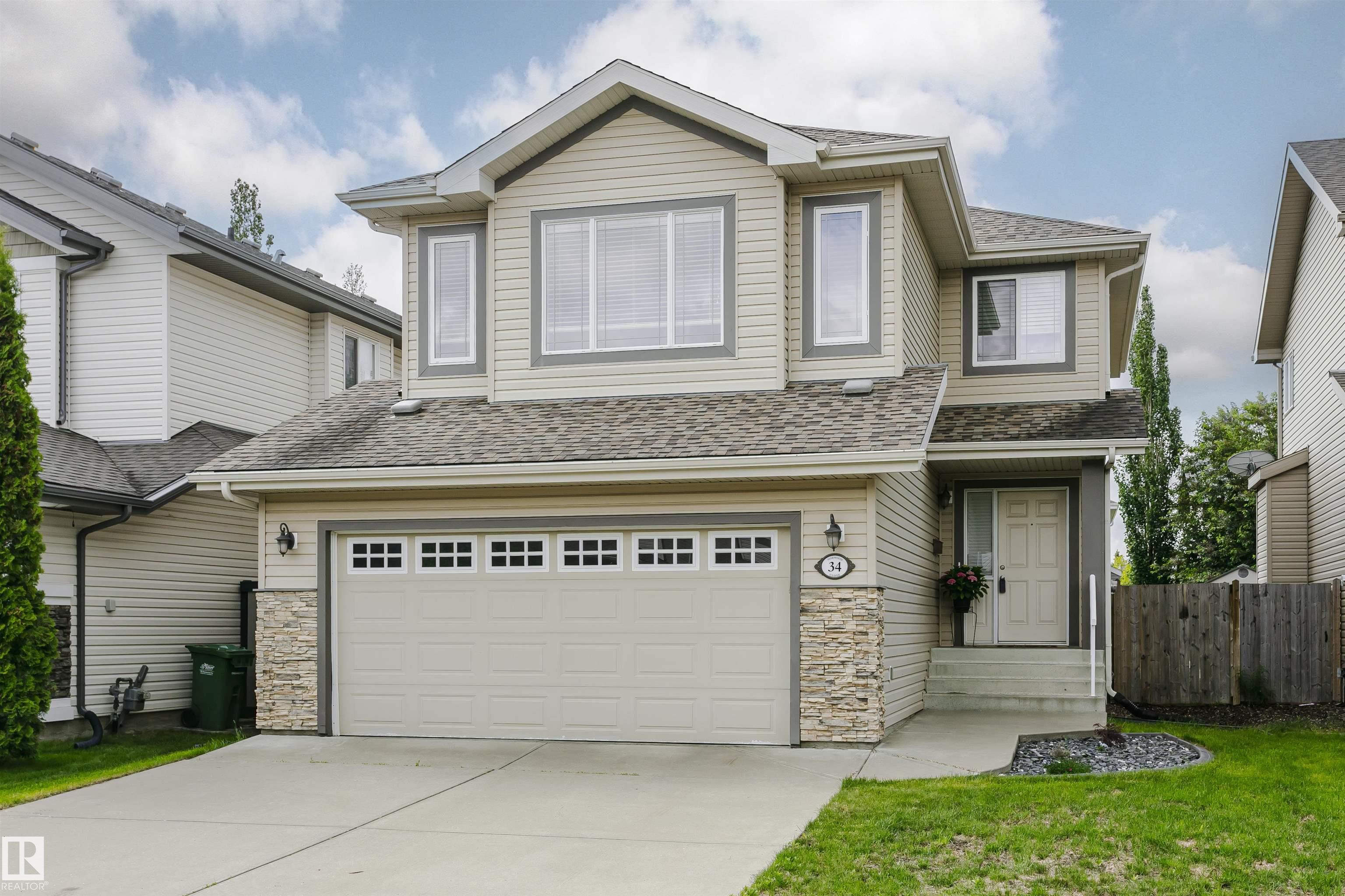 Photo 2 at 34 Norwood Close, North Ridge, St. Albert