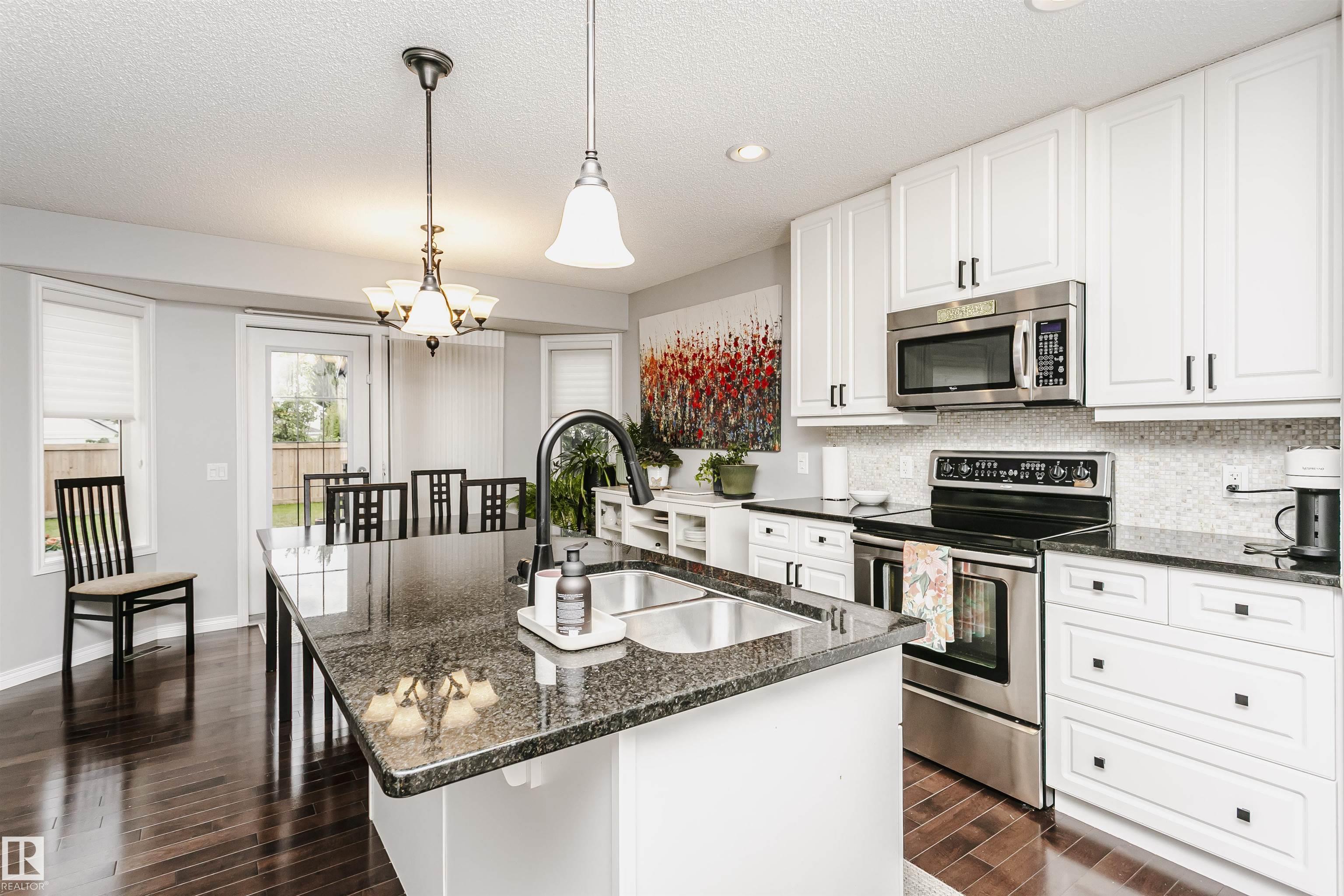 Photo 5 at 34 Norwood Close, North Ridge, St. Albert