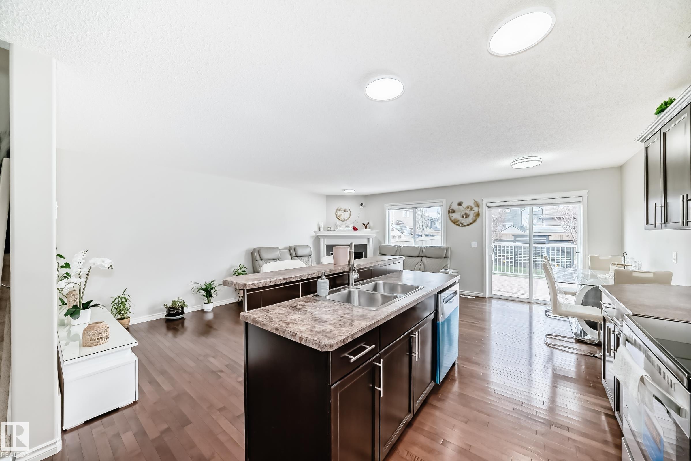 Photo 5 at 6419 18 Avenue SW, Walker, Edmonton