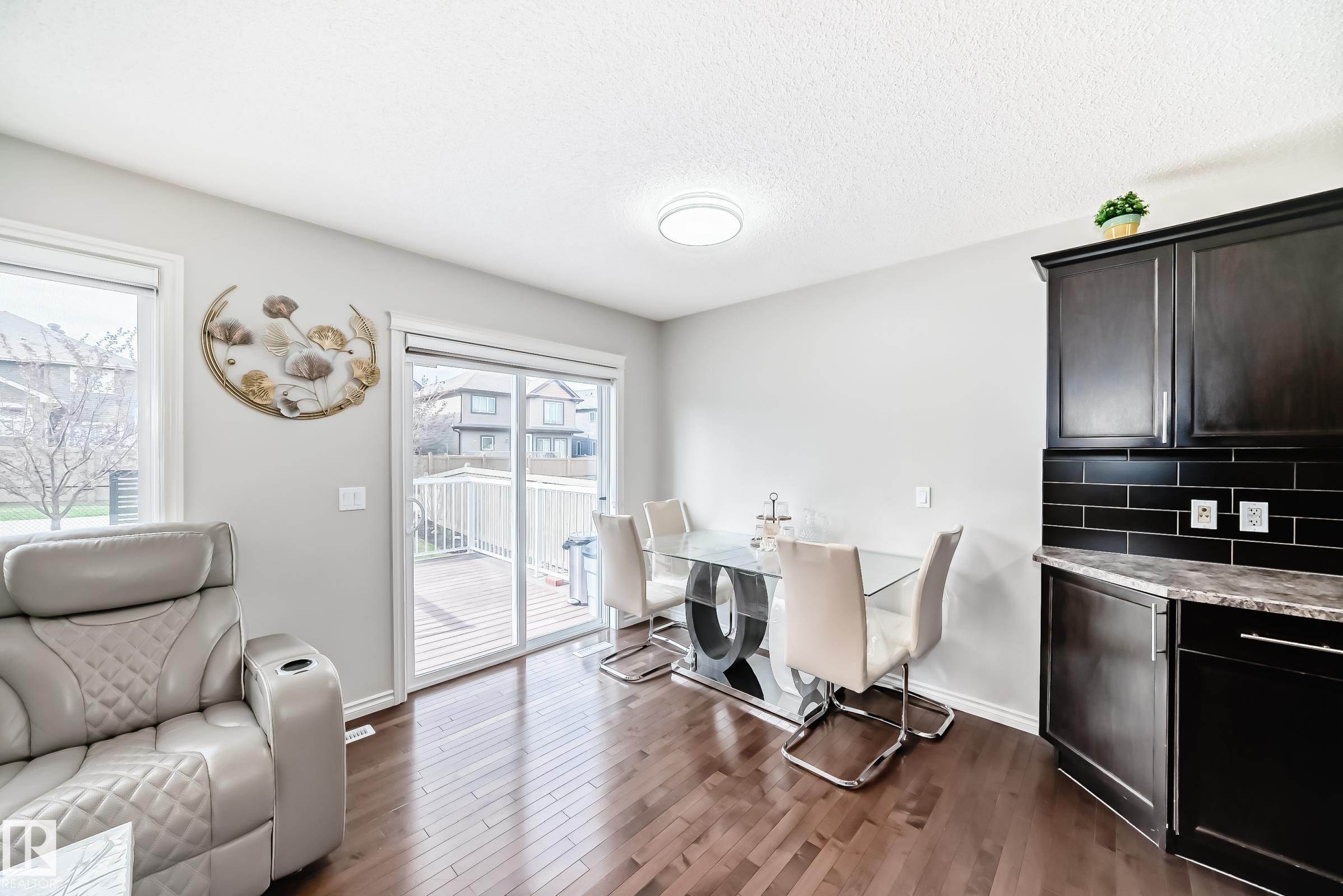 Photo 10 at 6419 18 Avenue SW, Walker, Edmonton