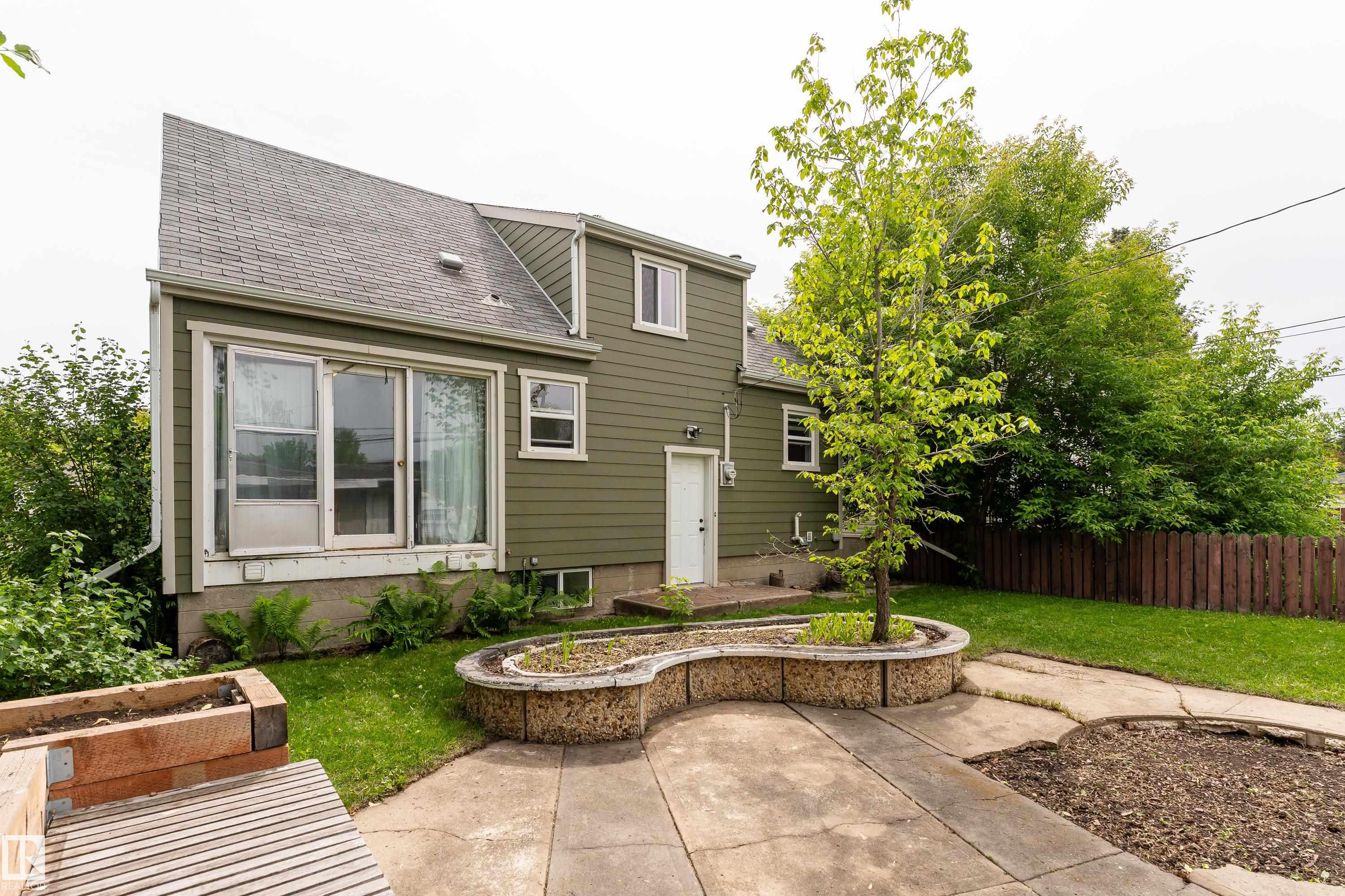 Photo 46 at 7528 82 Avenue NW, Idylwylde, Edmonton