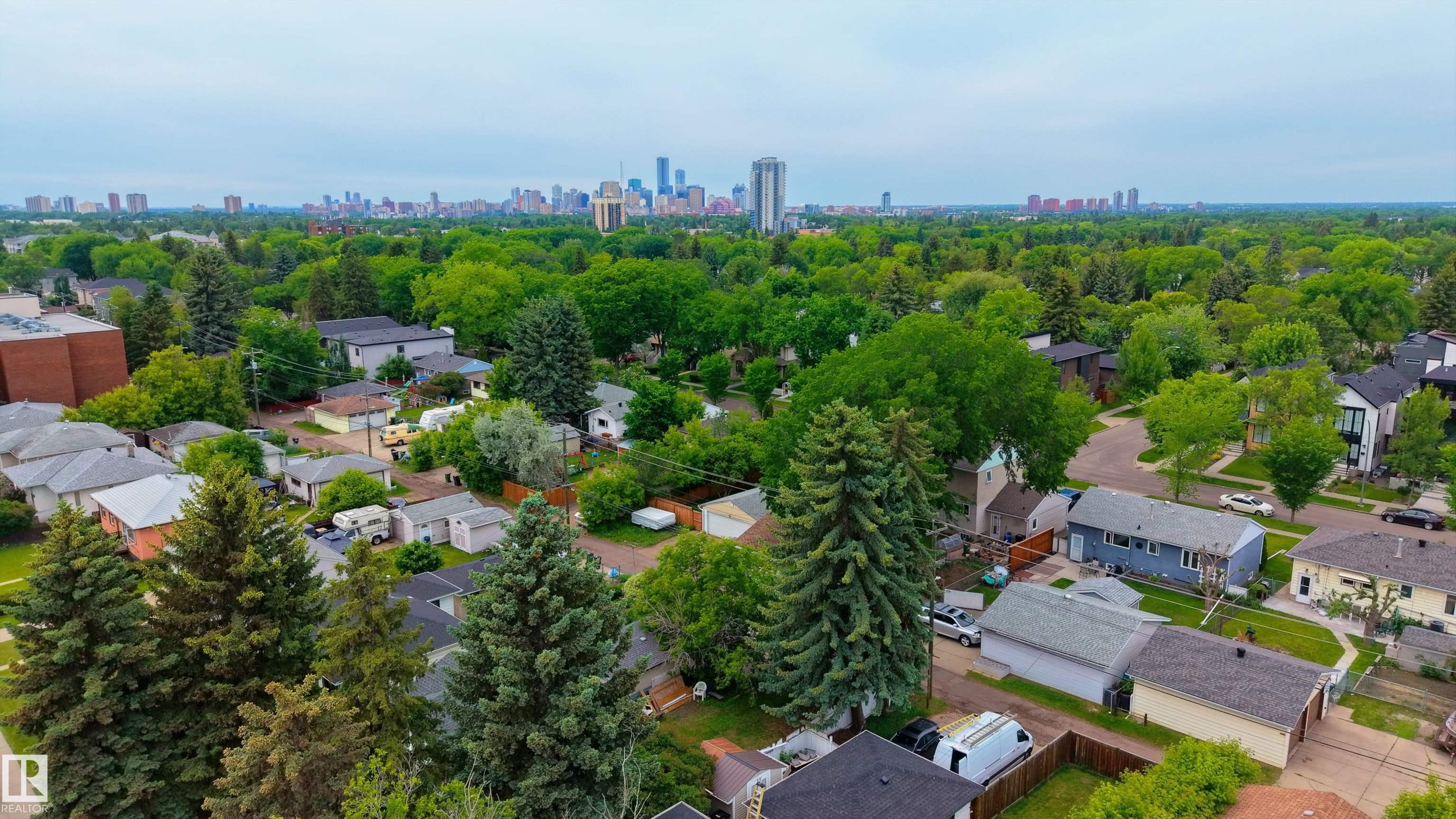 Photo 59 at 7528 82 Avenue NW, Idylwylde, Edmonton