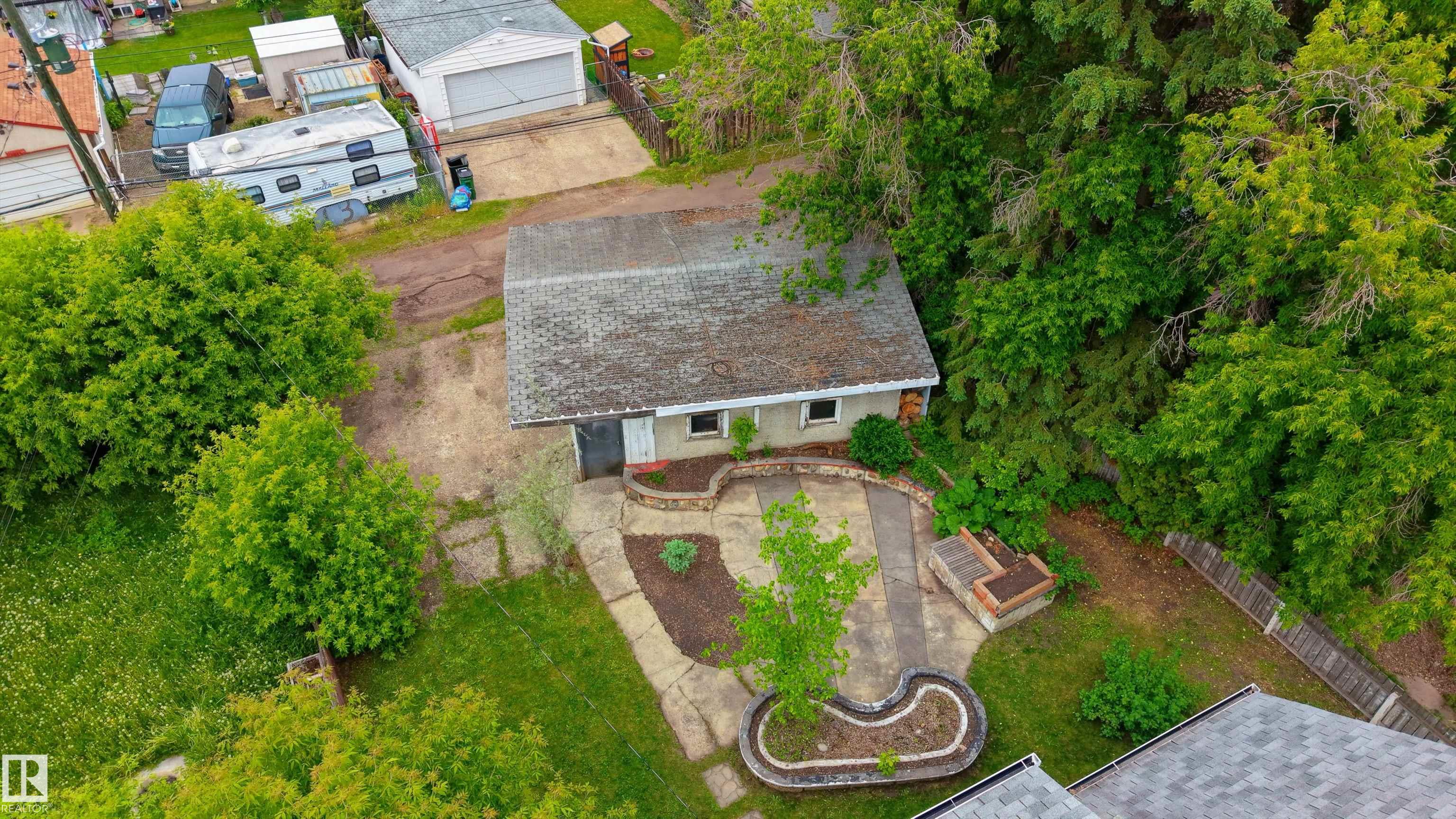 Photo 62 at 7528 82 Avenue NW, Idylwylde, Edmonton