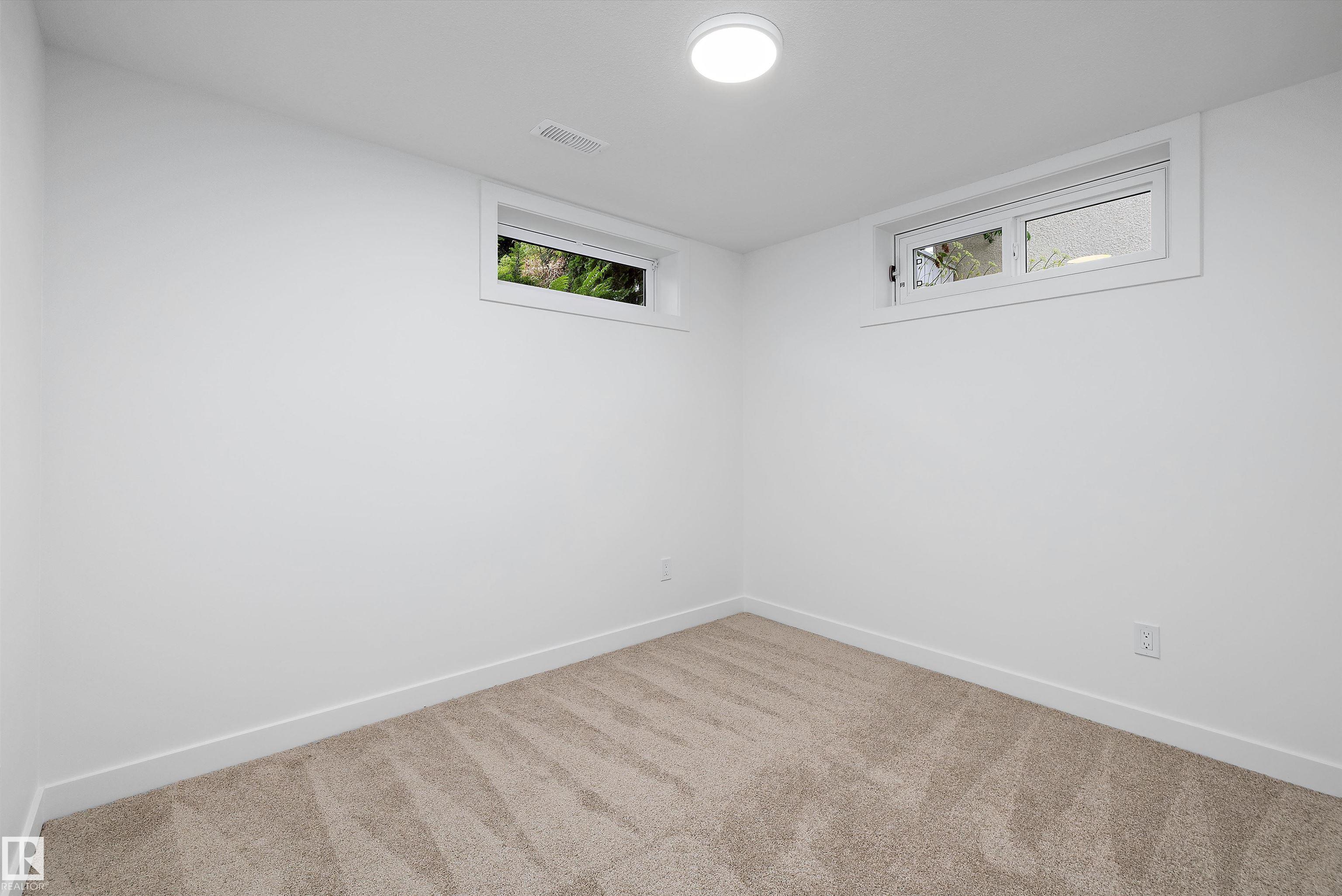 Photo 34 at 7004 93 Avenue NW, Ottewell, Edmonton