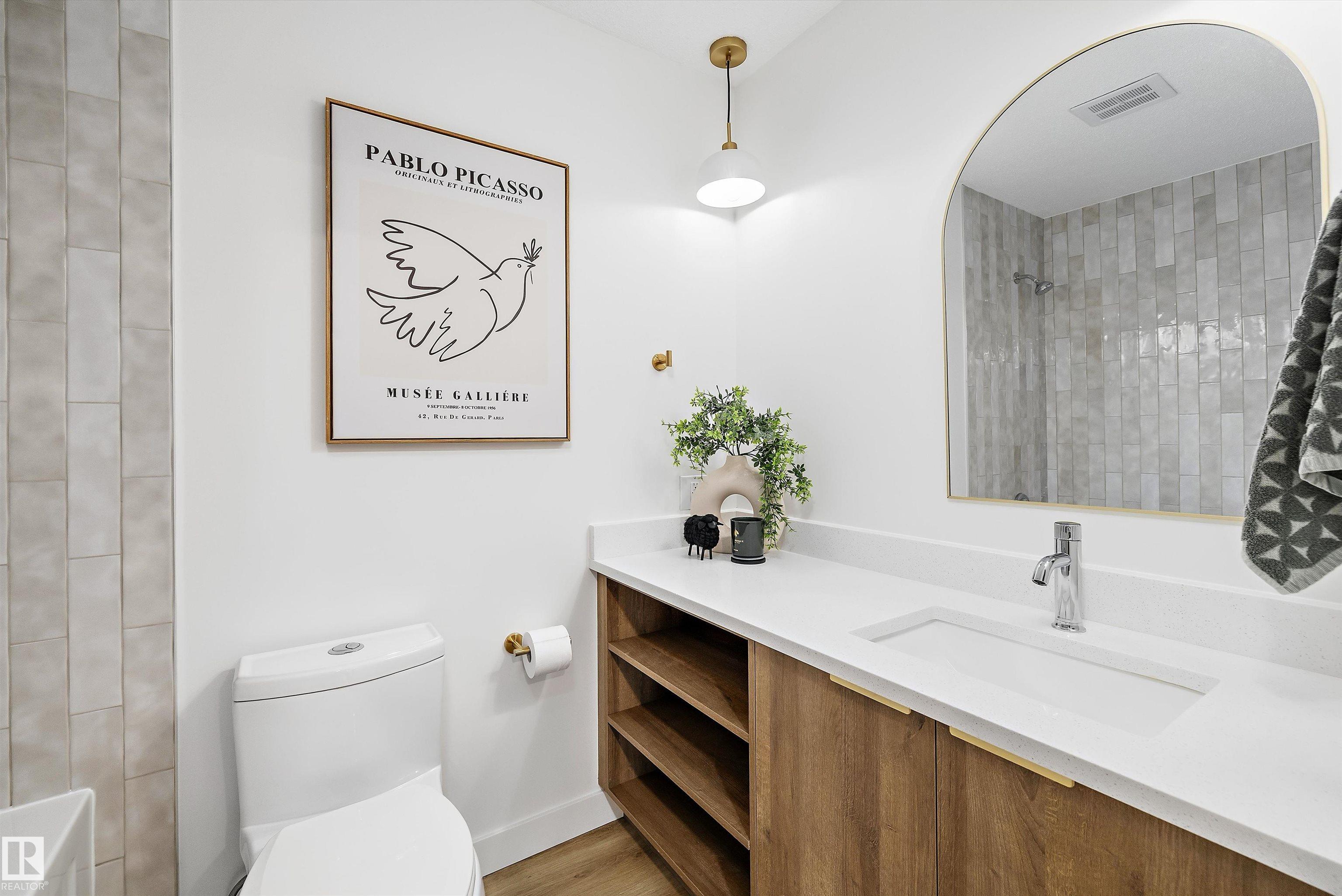 Photo 6 at 7004 93 Avenue NW, Ottewell, Edmonton