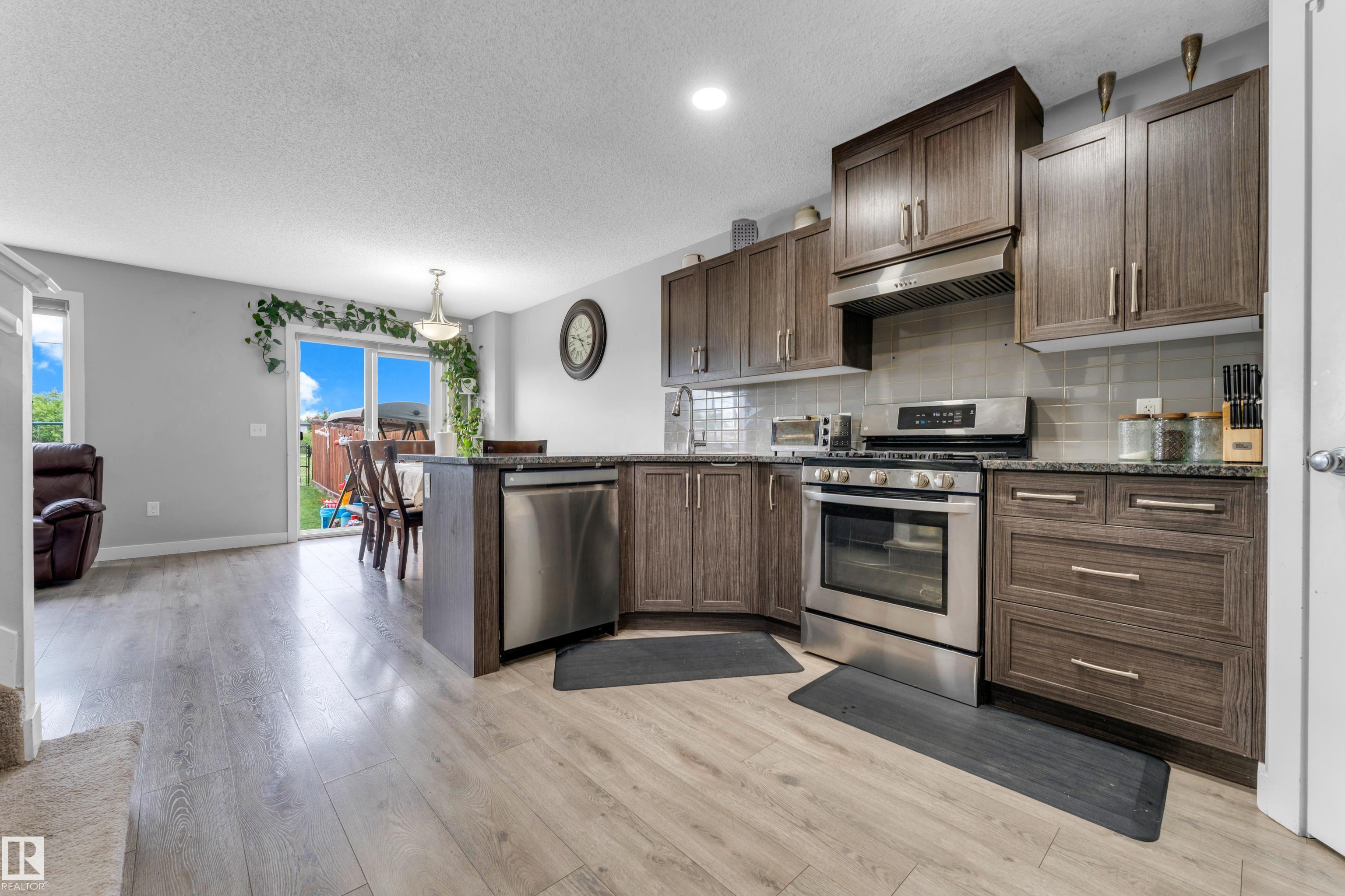Photo 11 at 1750 27 Street NW, Laurel, Edmonton
