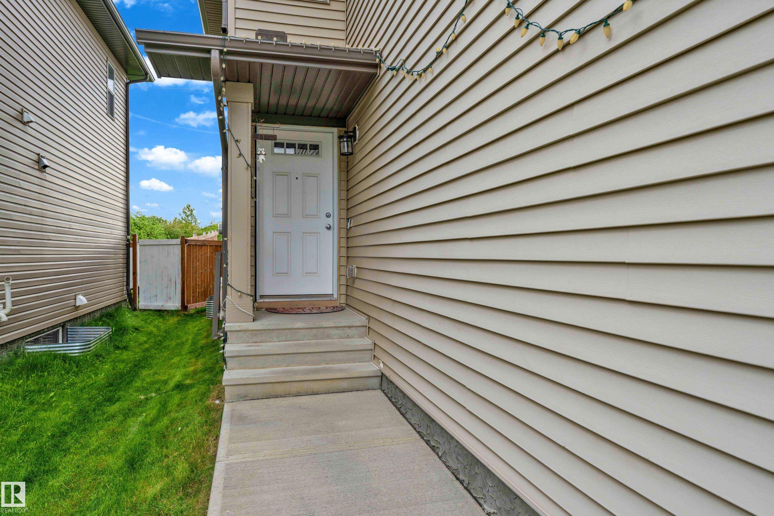 Photo 6 at 1750 27 Street NW, Laurel, Edmonton