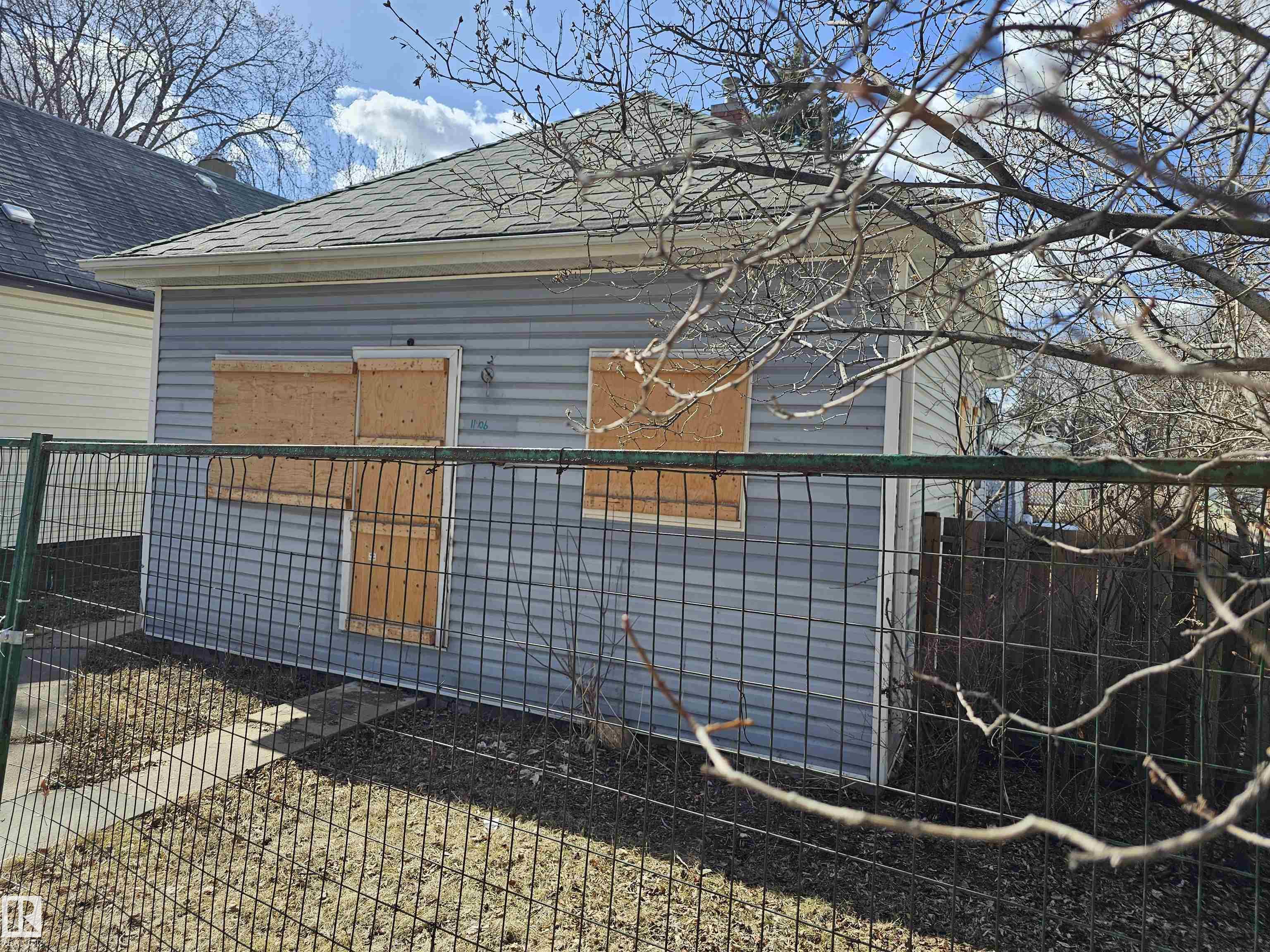 Photo 6 at 11406 88 Street NW, Parkdale, Edmonton