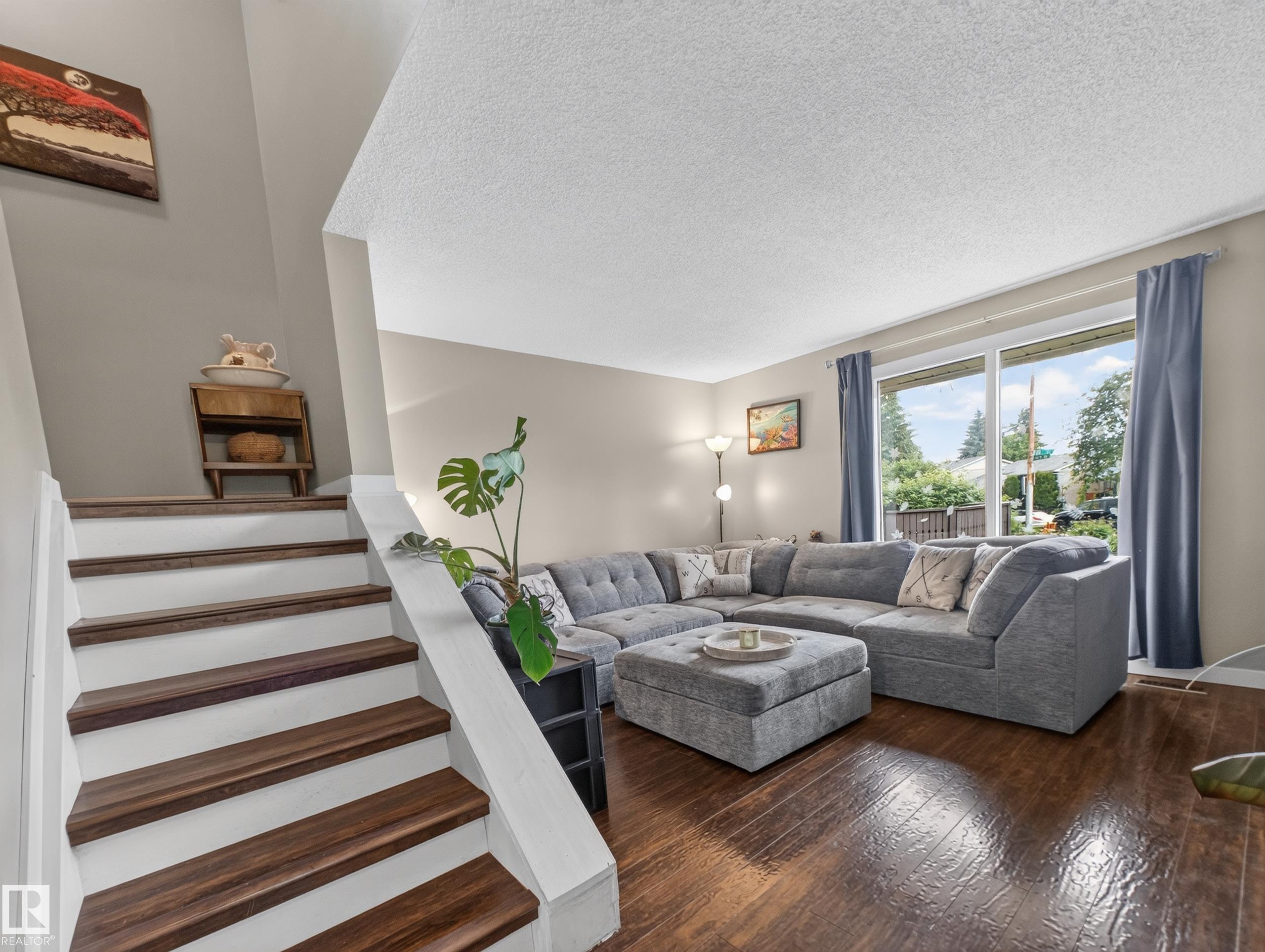 3503 42a Avenue NW, Kiniski Gardens, Edmonton 2