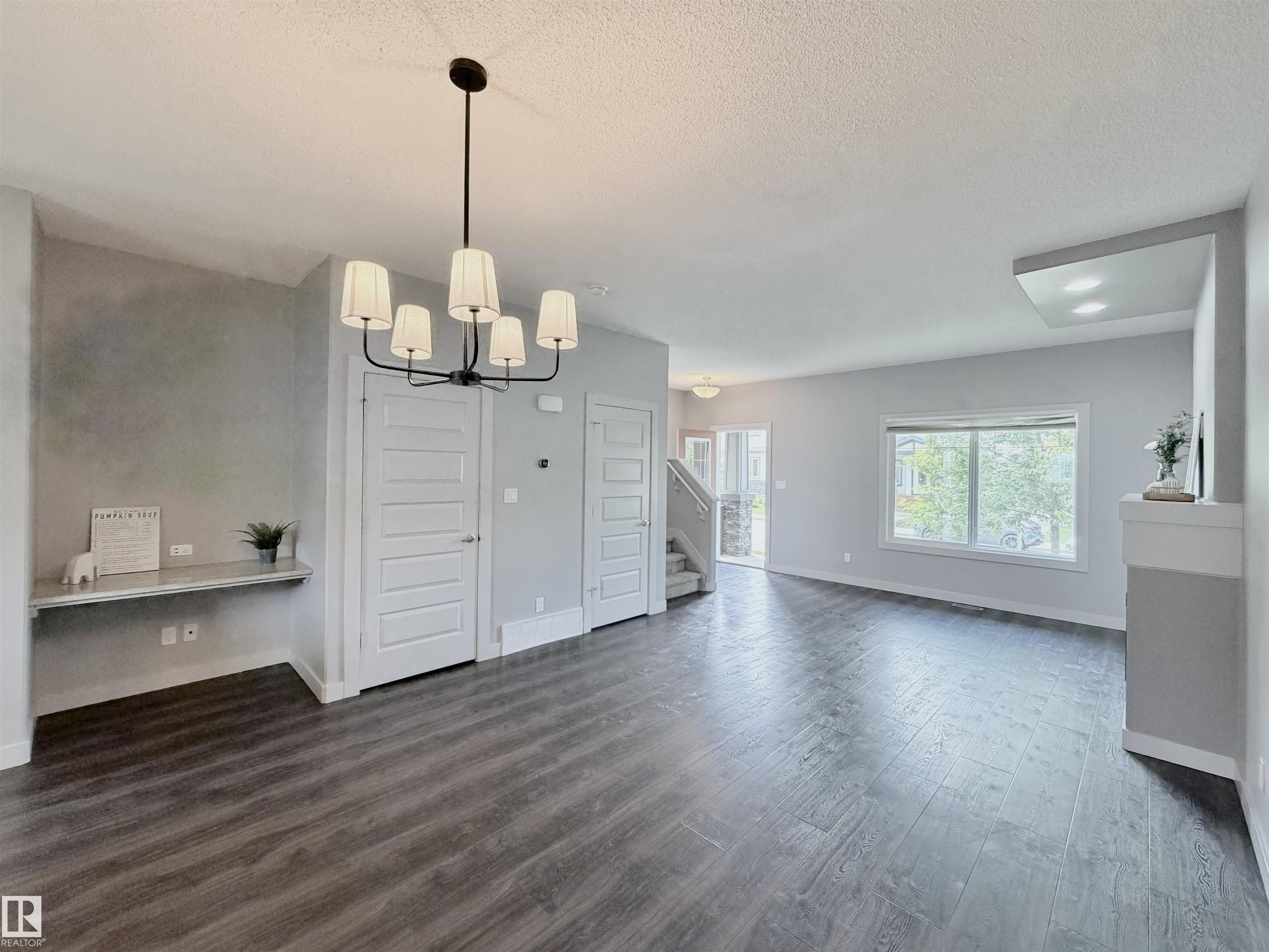 Photo 9 at 6925 Cardinal Wynd SW, Chappelle Area, Edmonton