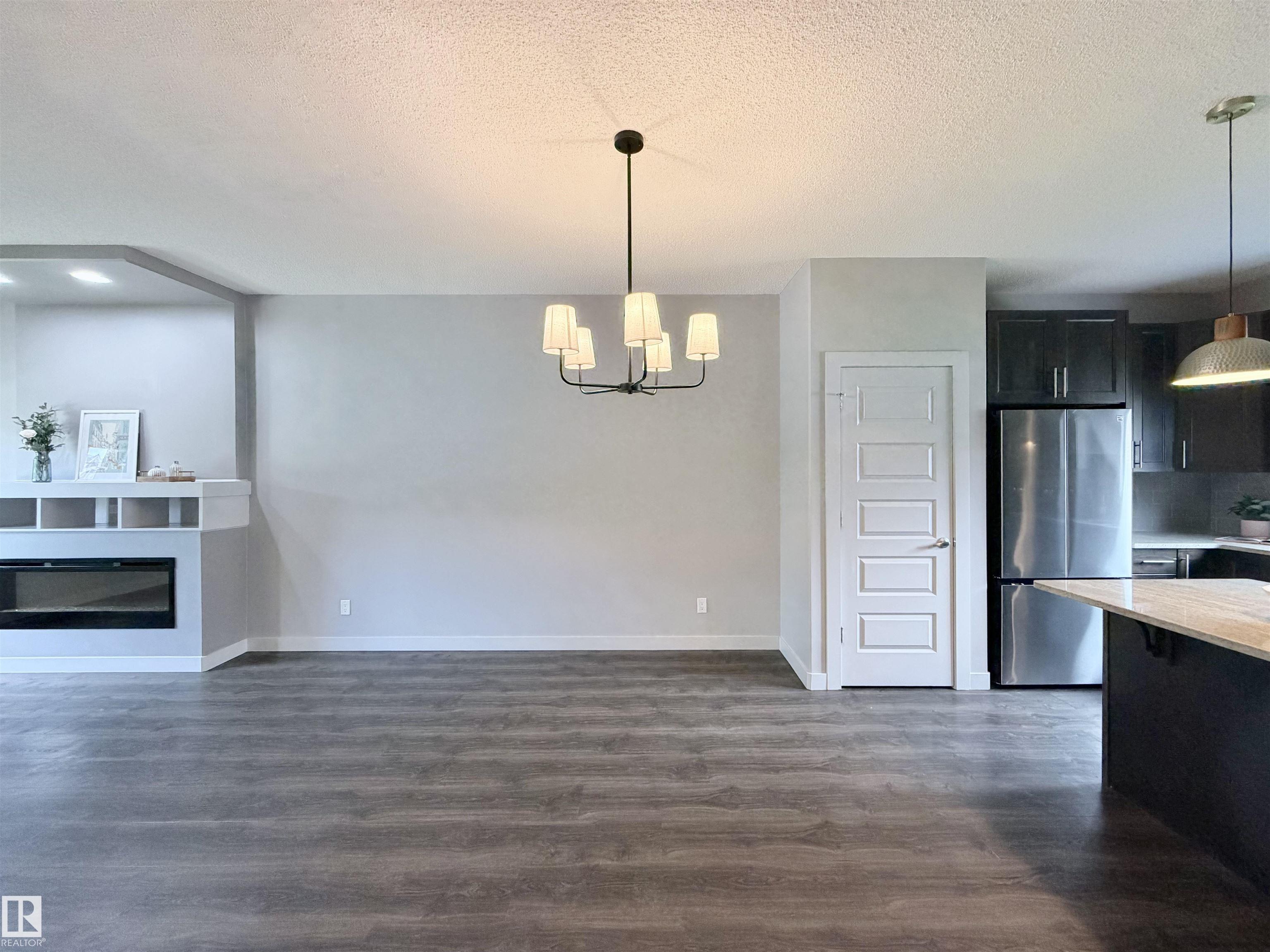 Photo 10 at 6925 Cardinal Wynd SW, Chappelle Area, Edmonton