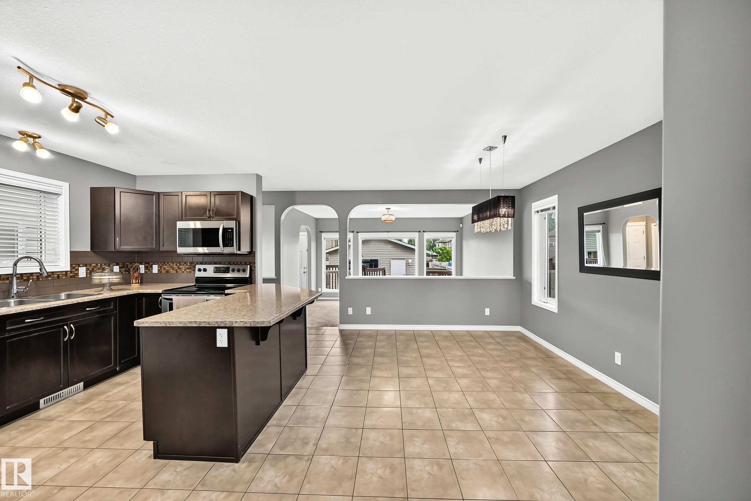 Photo 12 at 430 Hemingway Road NW, The Hamptons, Edmonton