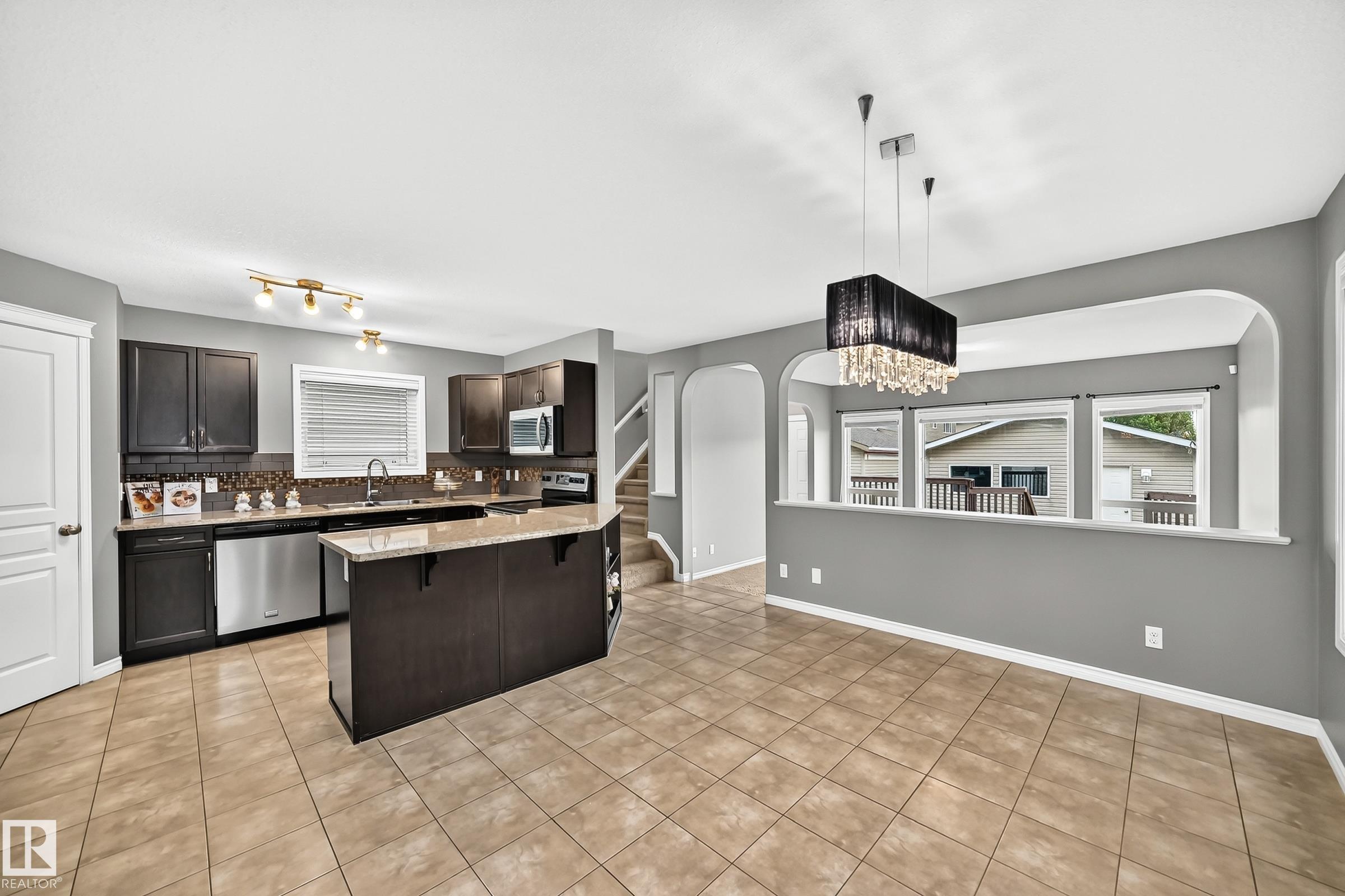 Photo 13 at 430 Hemingway Road NW, The Hamptons, Edmonton