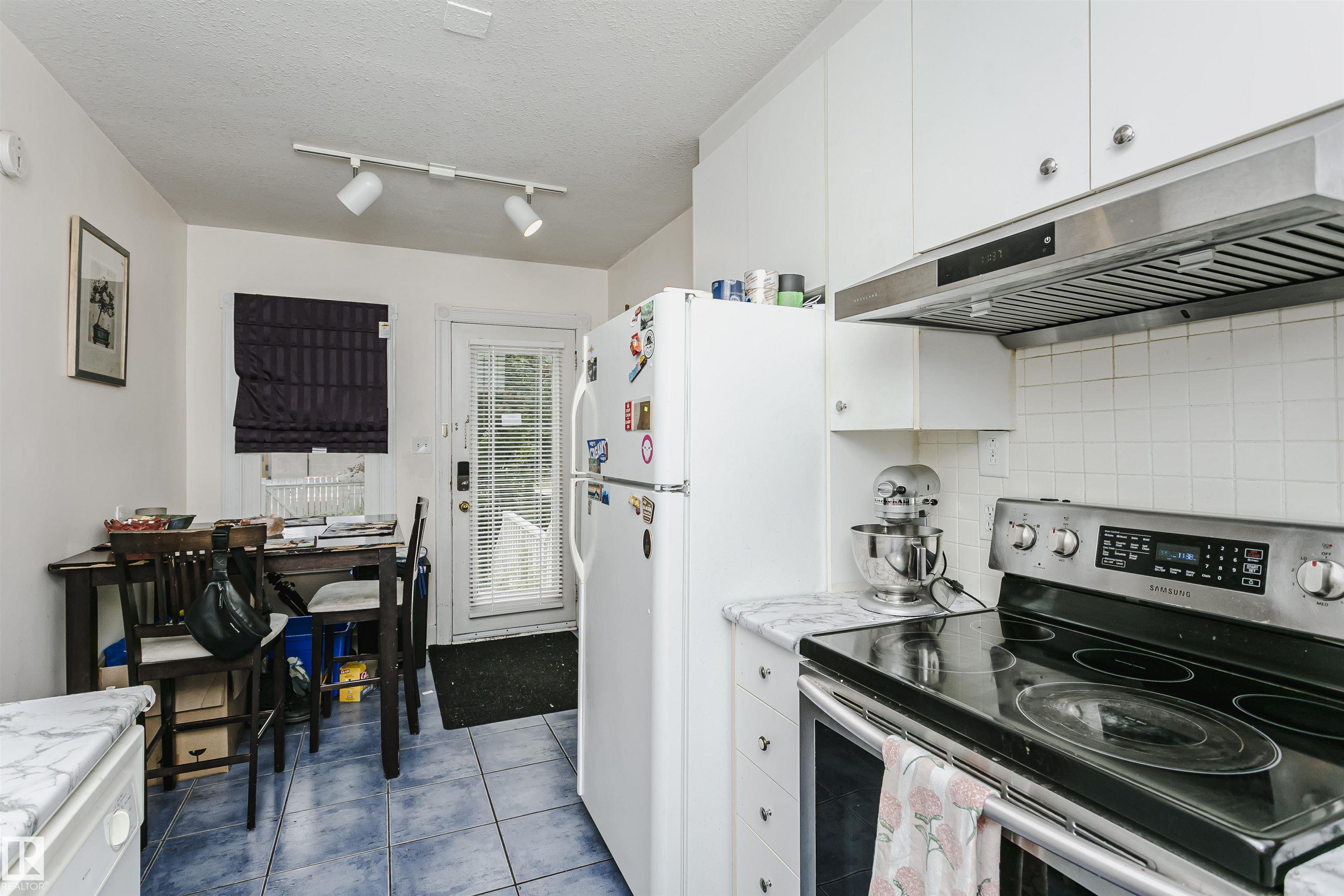Photo 13 at 11105 81 Avenue NW, Garneau, Edmonton