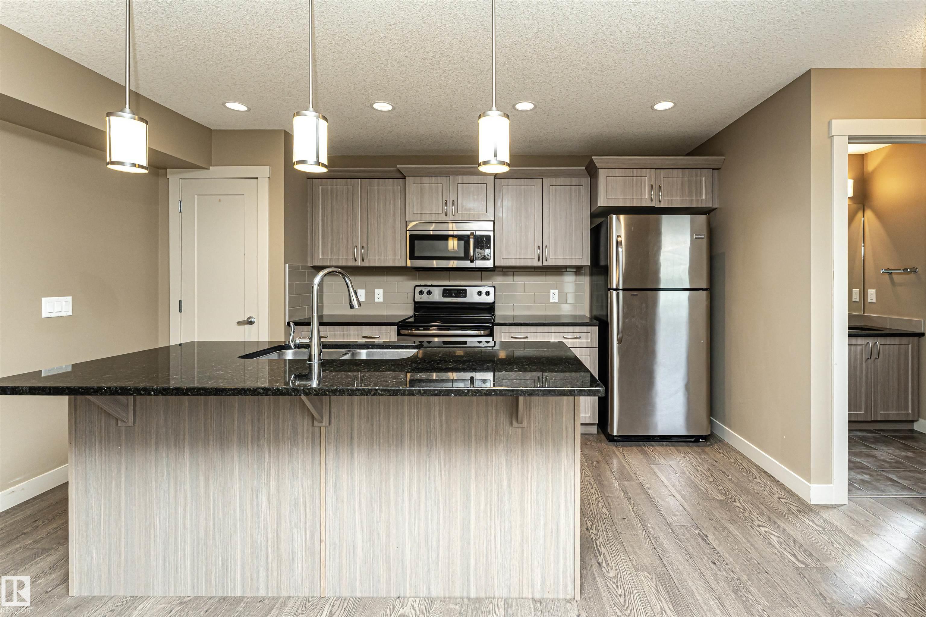 Photo 11 at 2397 Glenridding Boulevard SW, Glenridding Heights, Edmonton