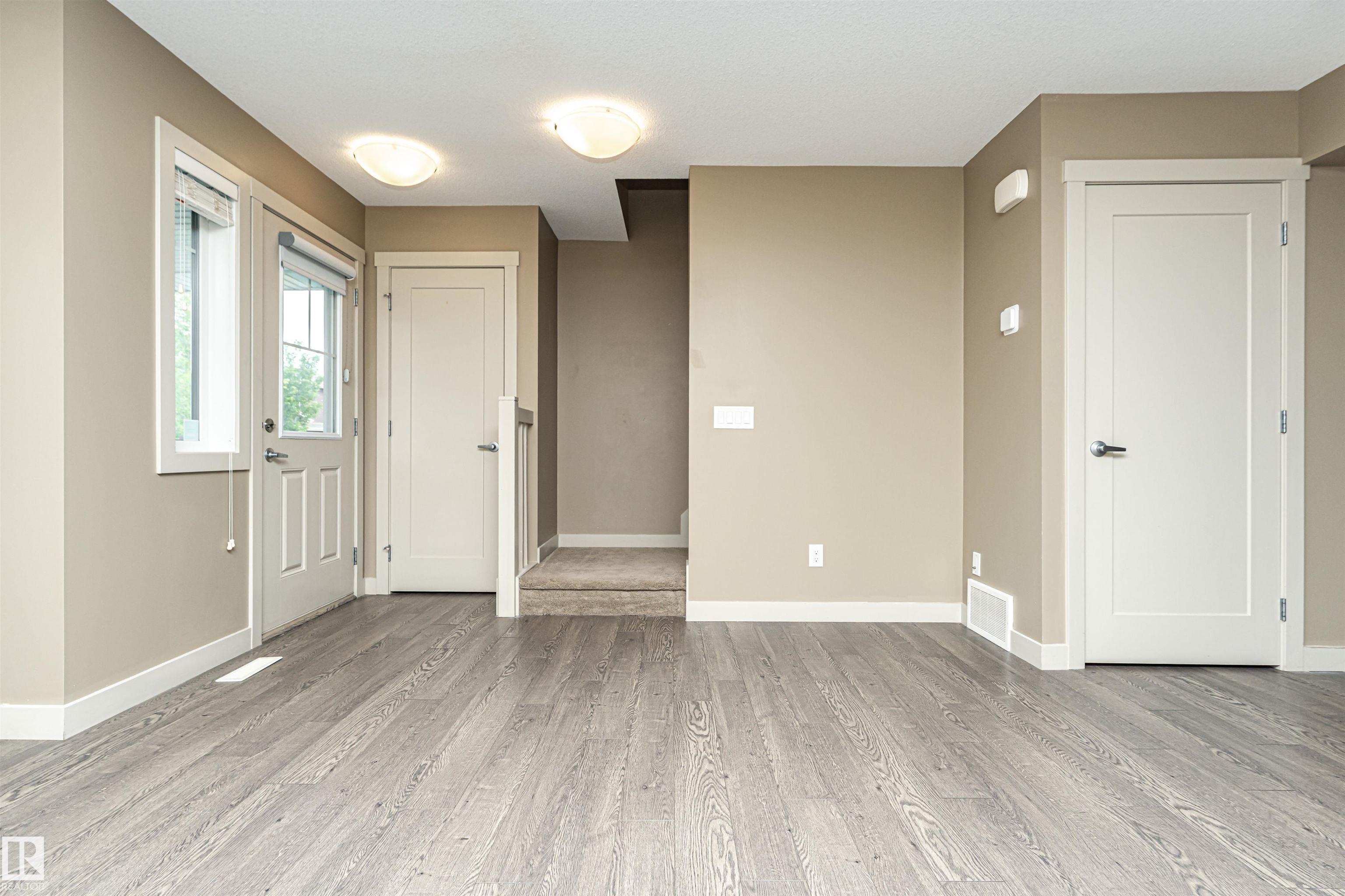 Photo 5 at 2397 Glenridding Boulevard SW, Glenridding Heights, Edmonton