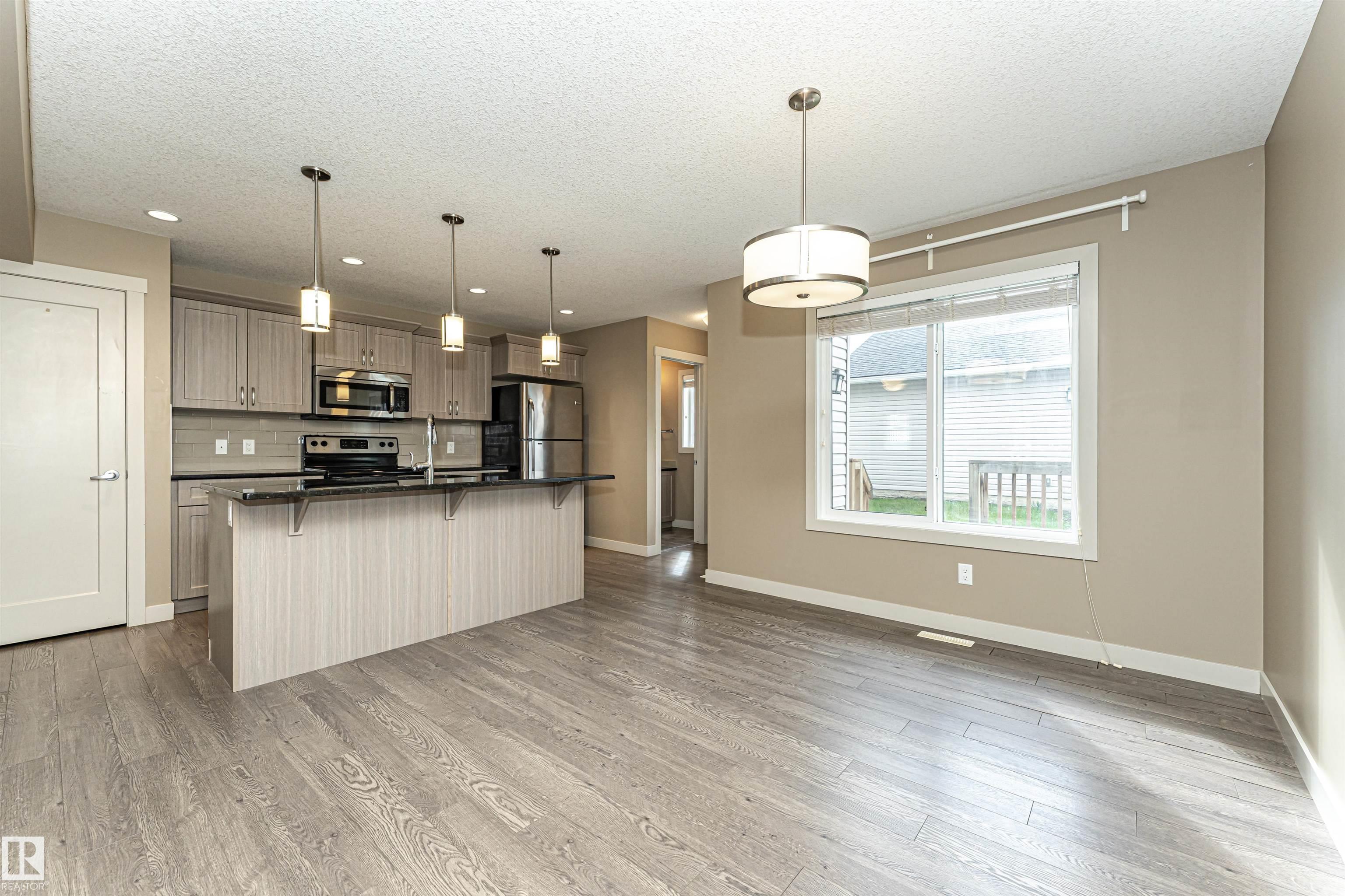 Photo 9 at 2397 Glenridding Boulevard SW, Glenridding Heights, Edmonton