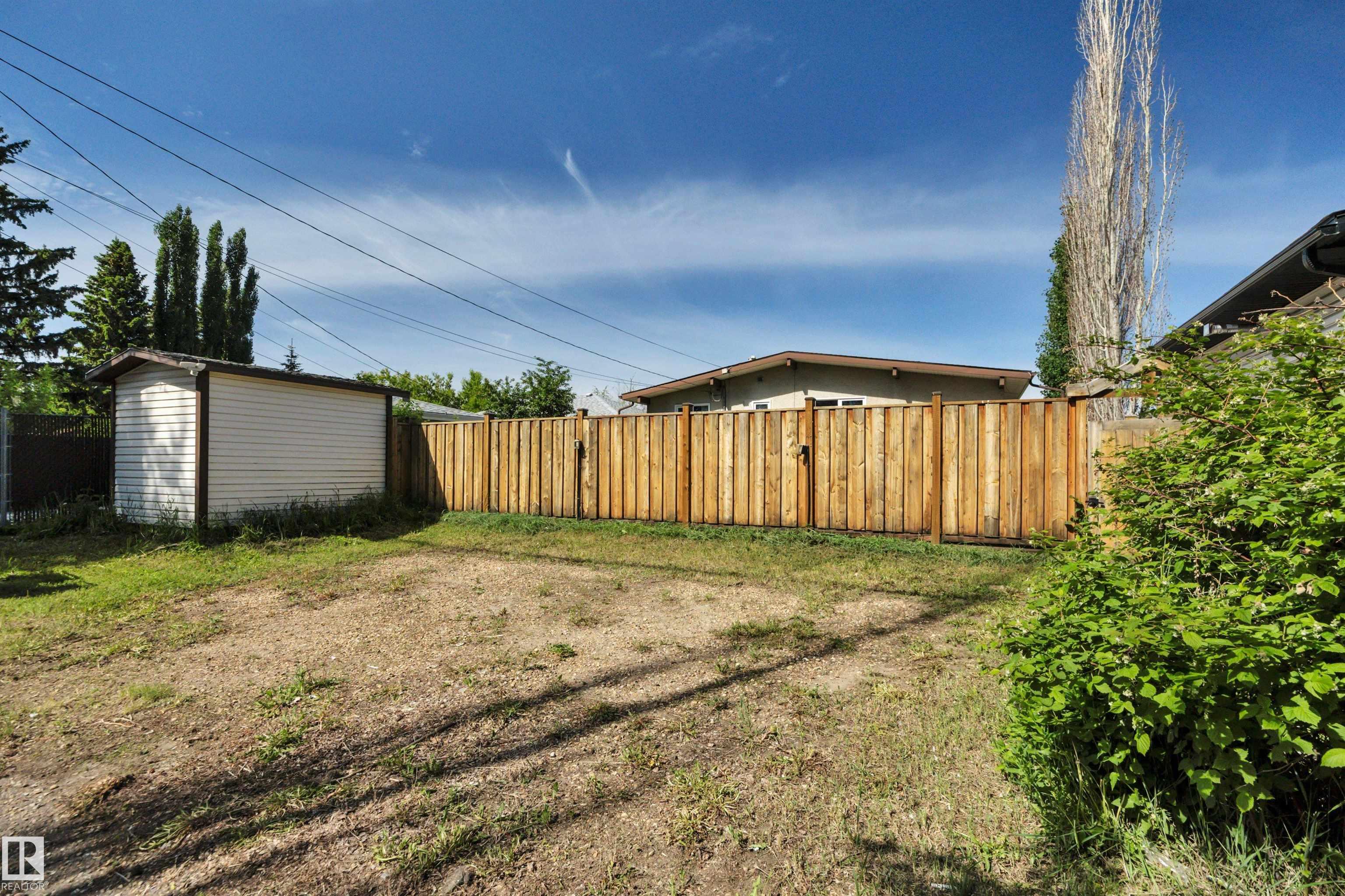 Photo 12 at 9835 74 Street NW, Terrace Heights, Edmonton