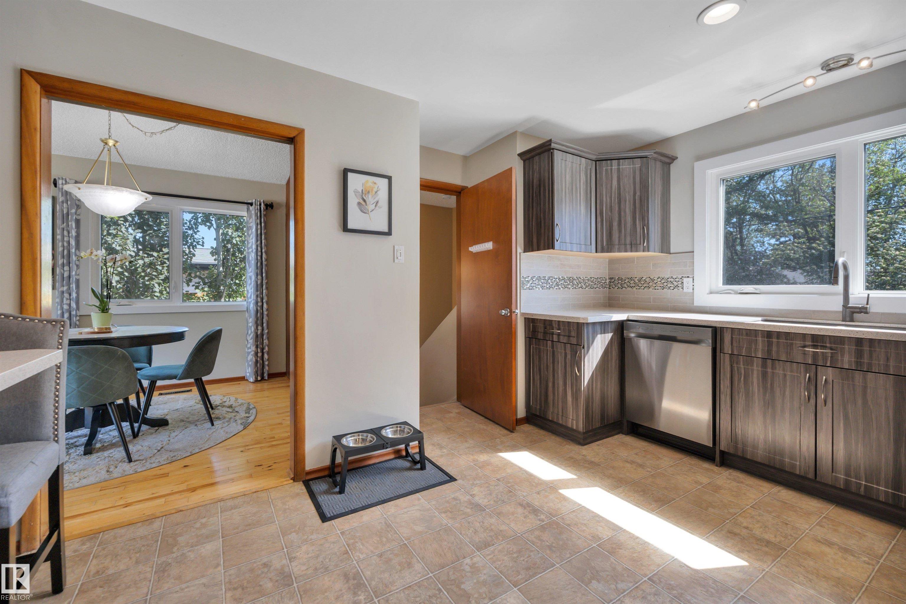 Photo 20 at 9835 74 Street NW, Terrace Heights, Edmonton