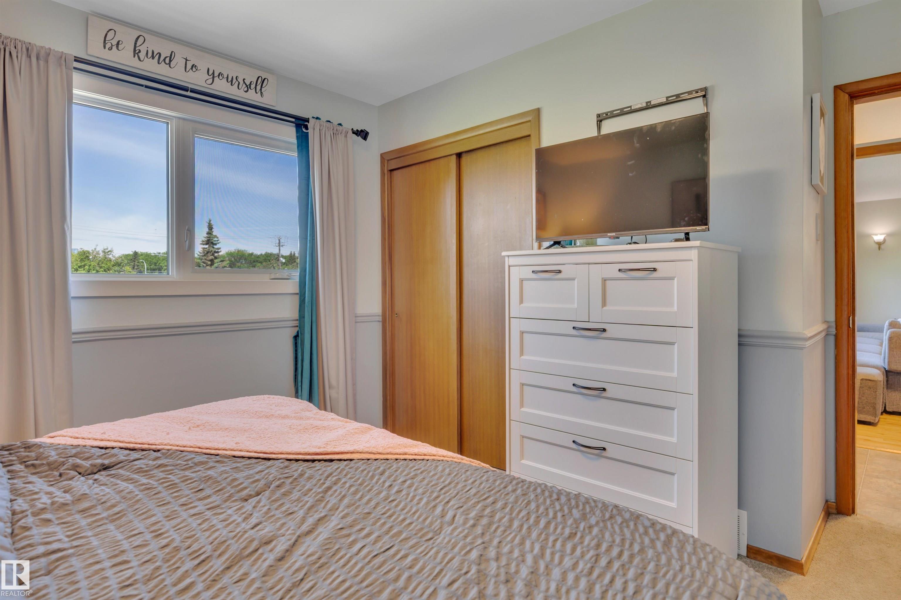 Photo 23 at 9835 74 Street NW, Terrace Heights, Edmonton