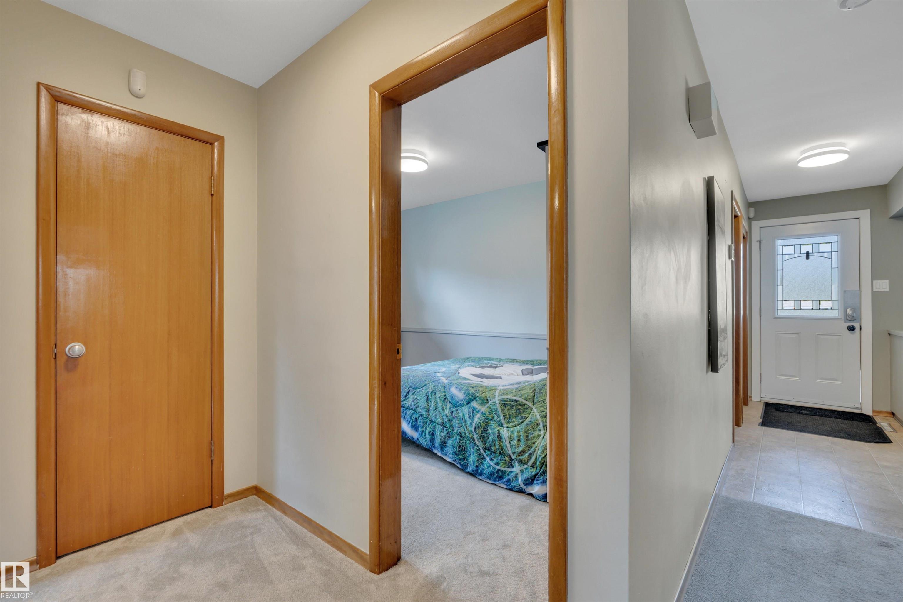 Photo 32 at 9835 74 Street NW, Terrace Heights, Edmonton