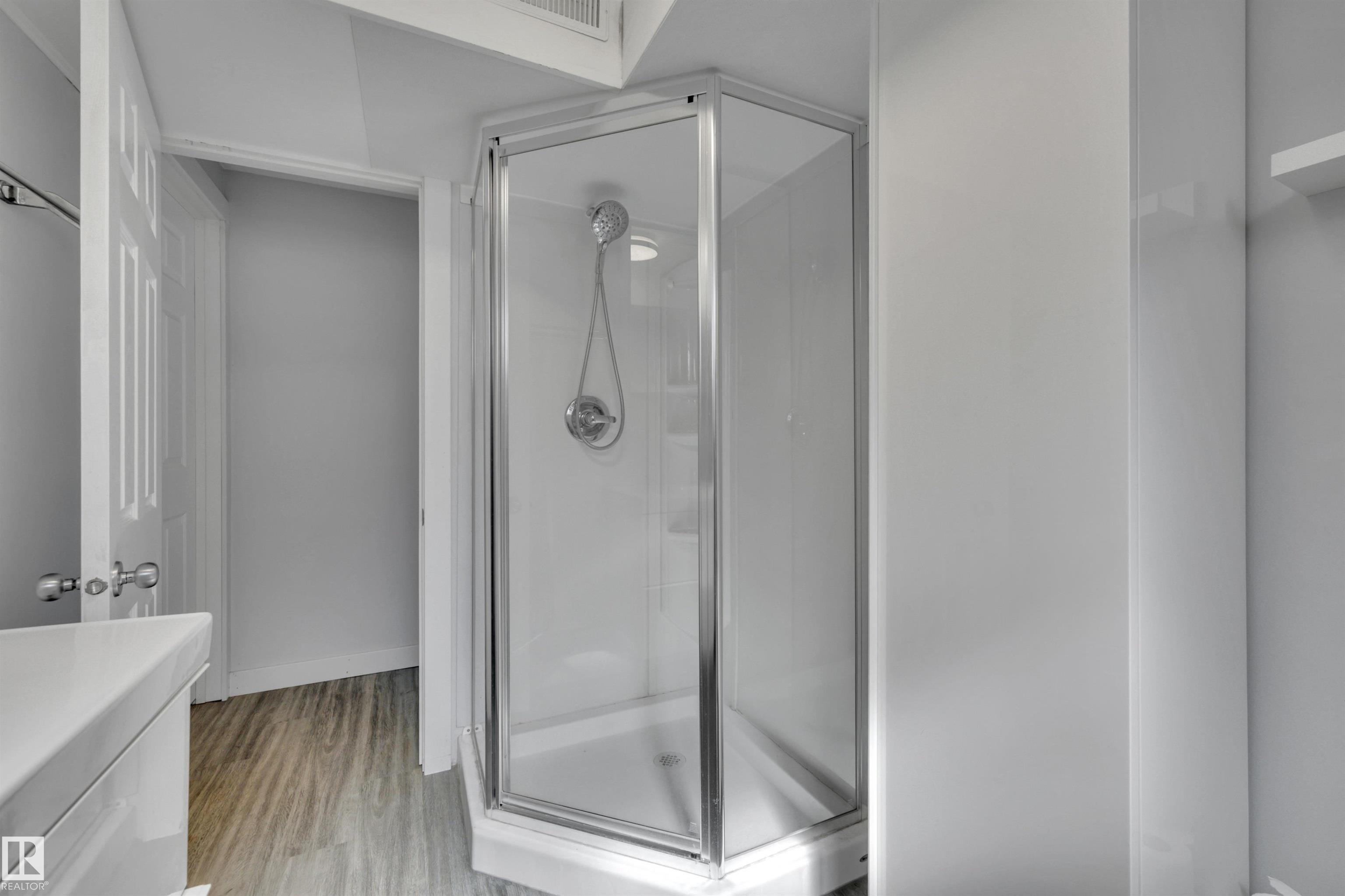 Photo 40 at 9835 74 Street NW, Terrace Heights, Edmonton