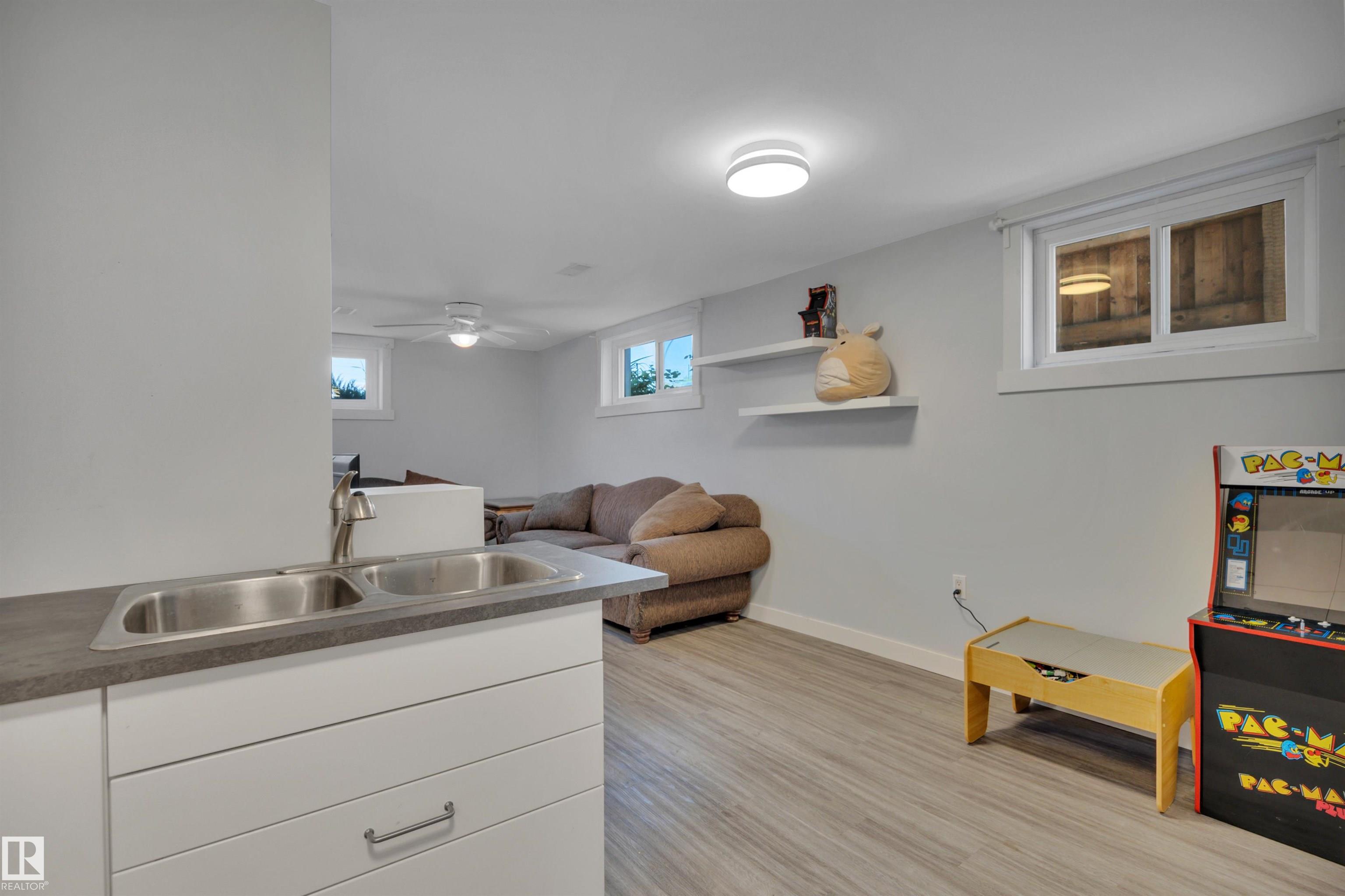 Photo 45 at 9835 74 Street NW, Terrace Heights, Edmonton