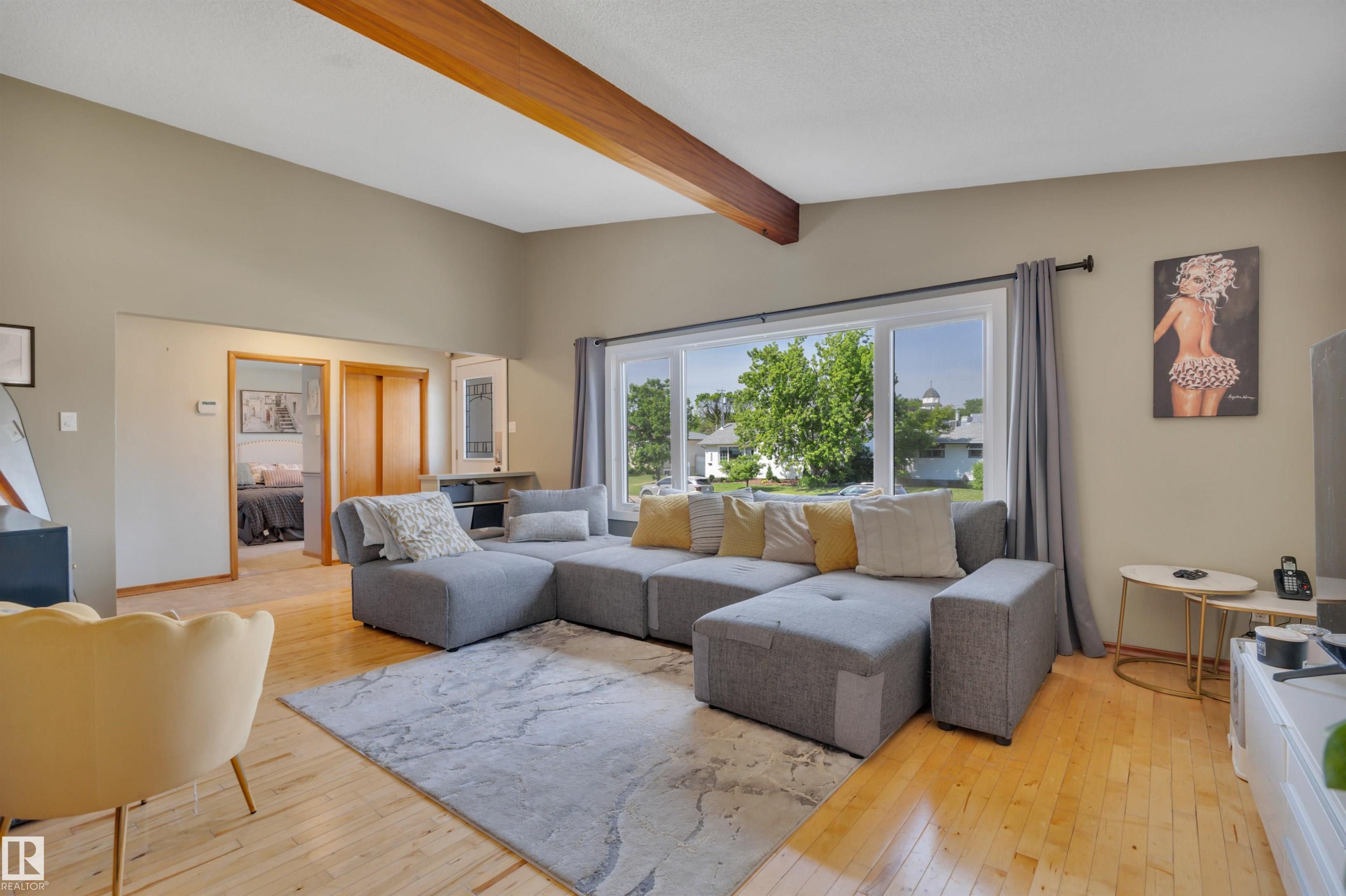 Photo 6 at 9835 74 Street NW, Terrace Heights, Edmonton