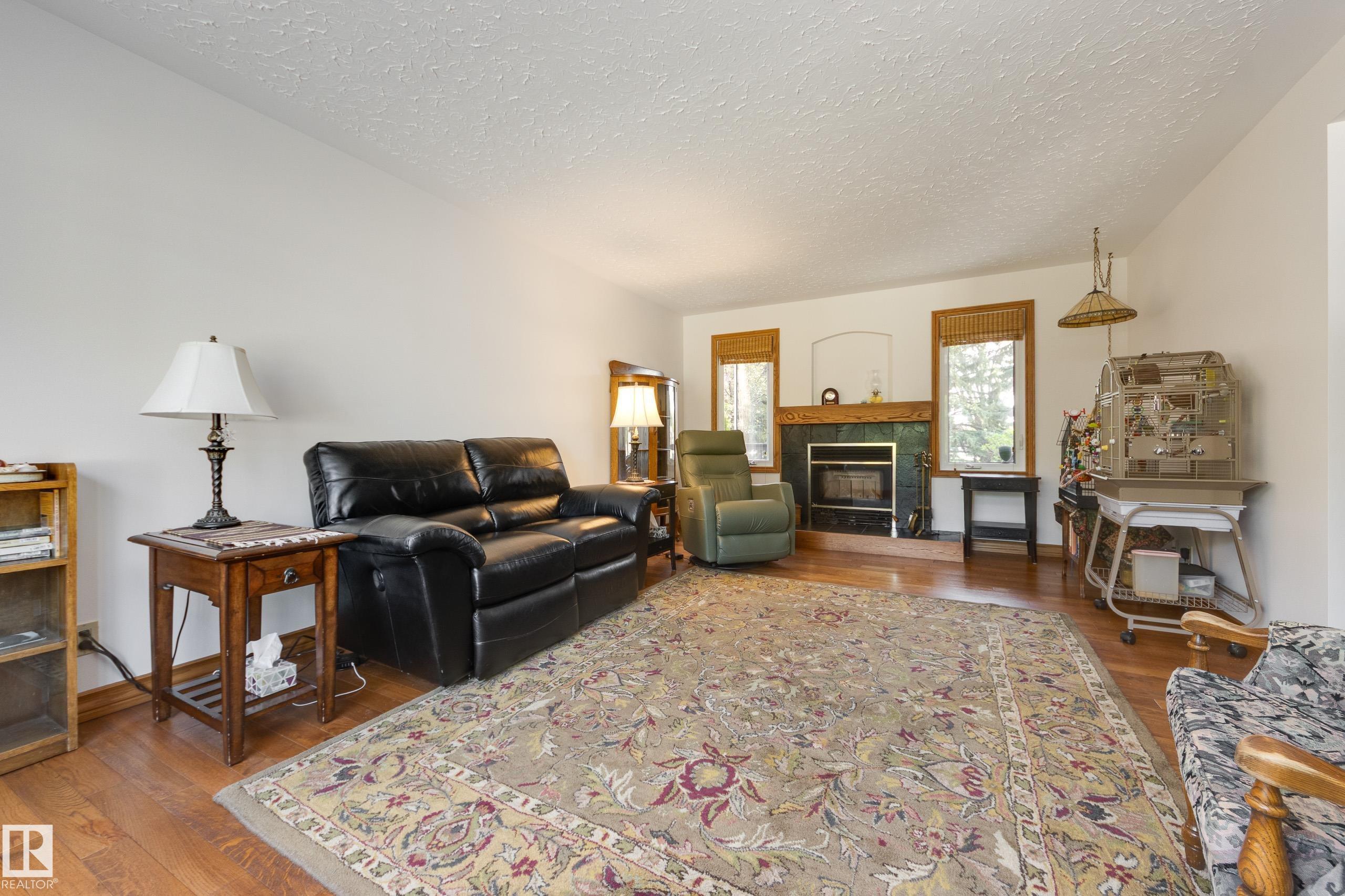 Photo 11 at 7216 103 Avenue NW, Terrace Heights, Edmonton