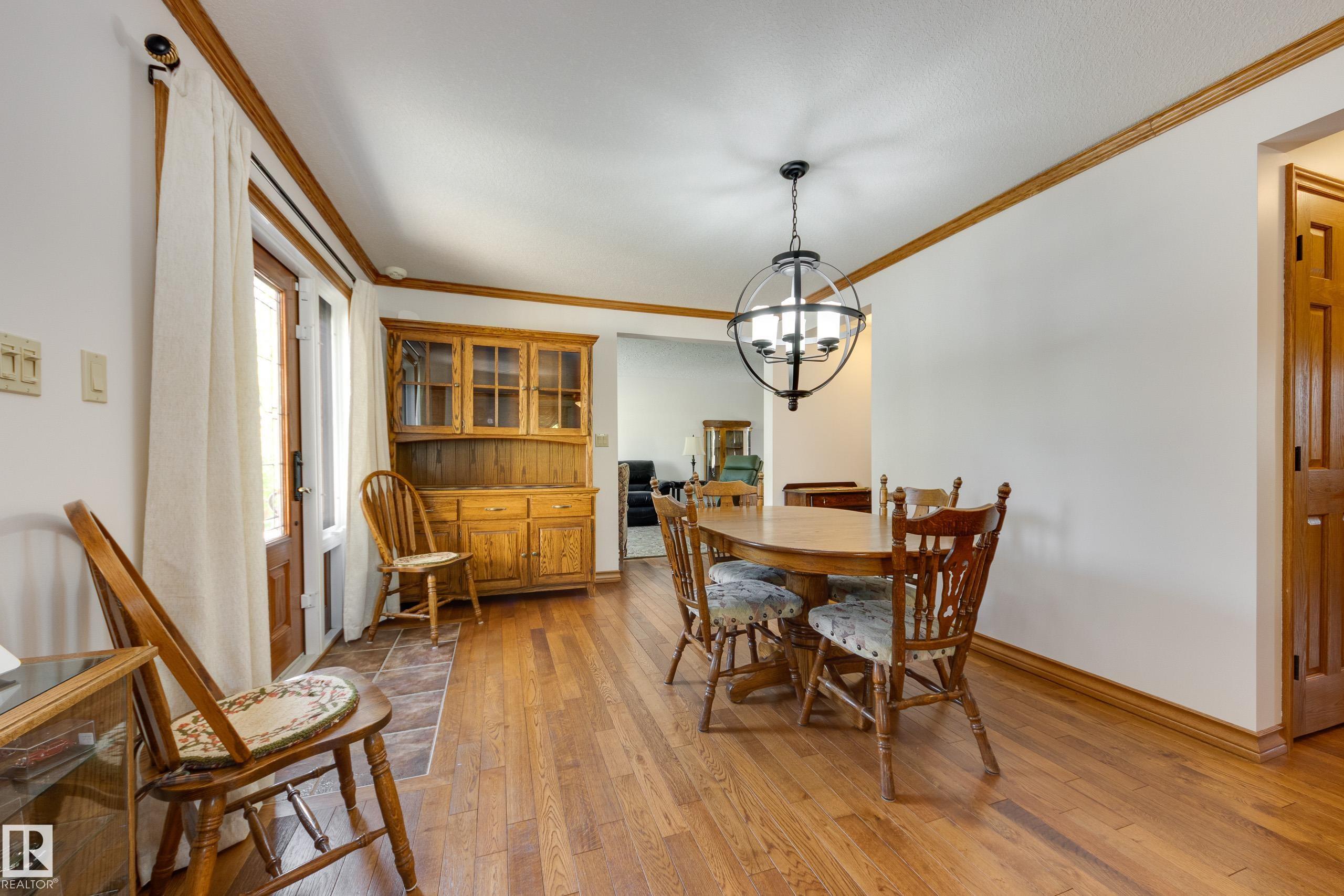 Photo 13 at 7216 103 Avenue NW, Terrace Heights, Edmonton