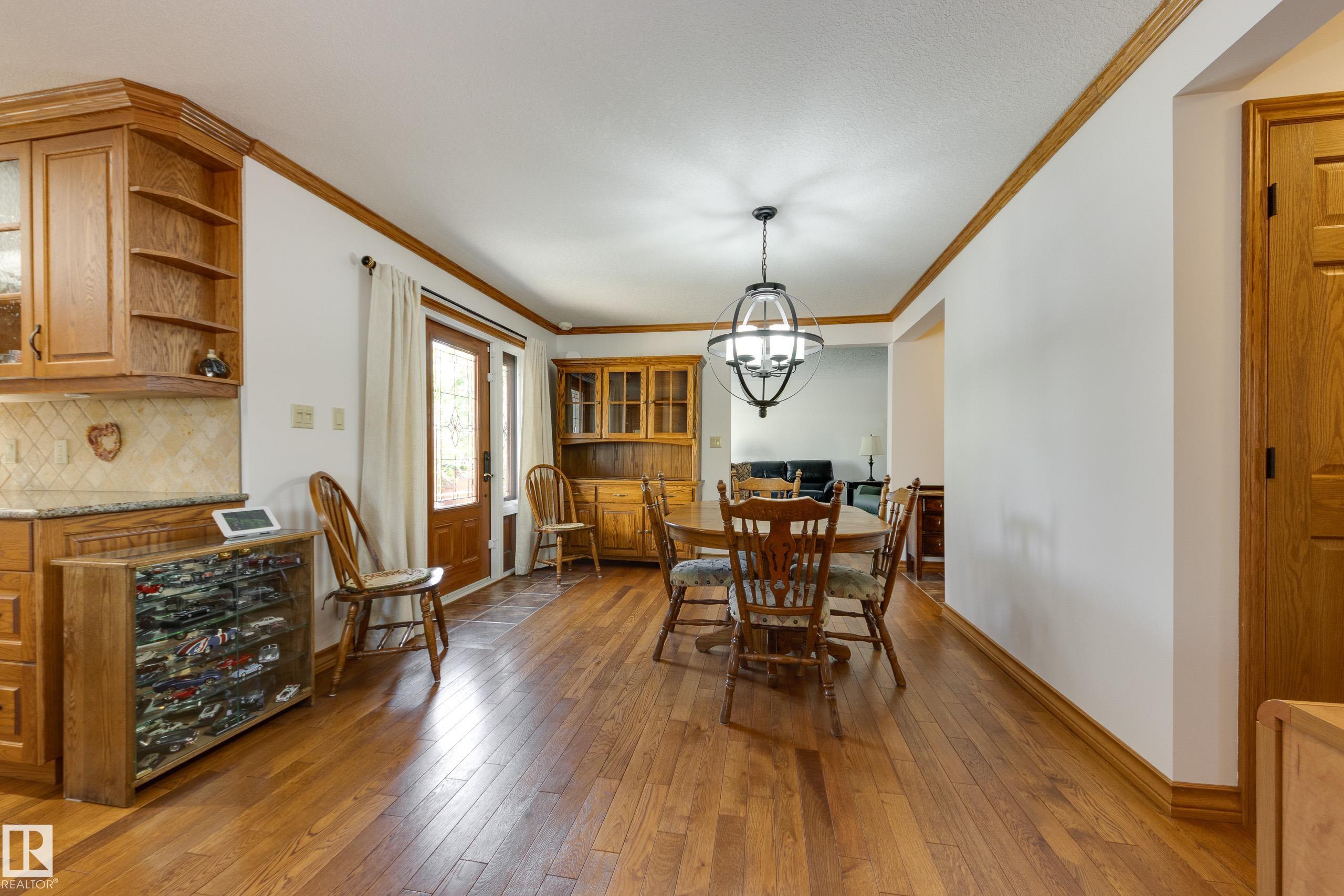Photo 15 at 7216 103 Avenue NW, Terrace Heights, Edmonton