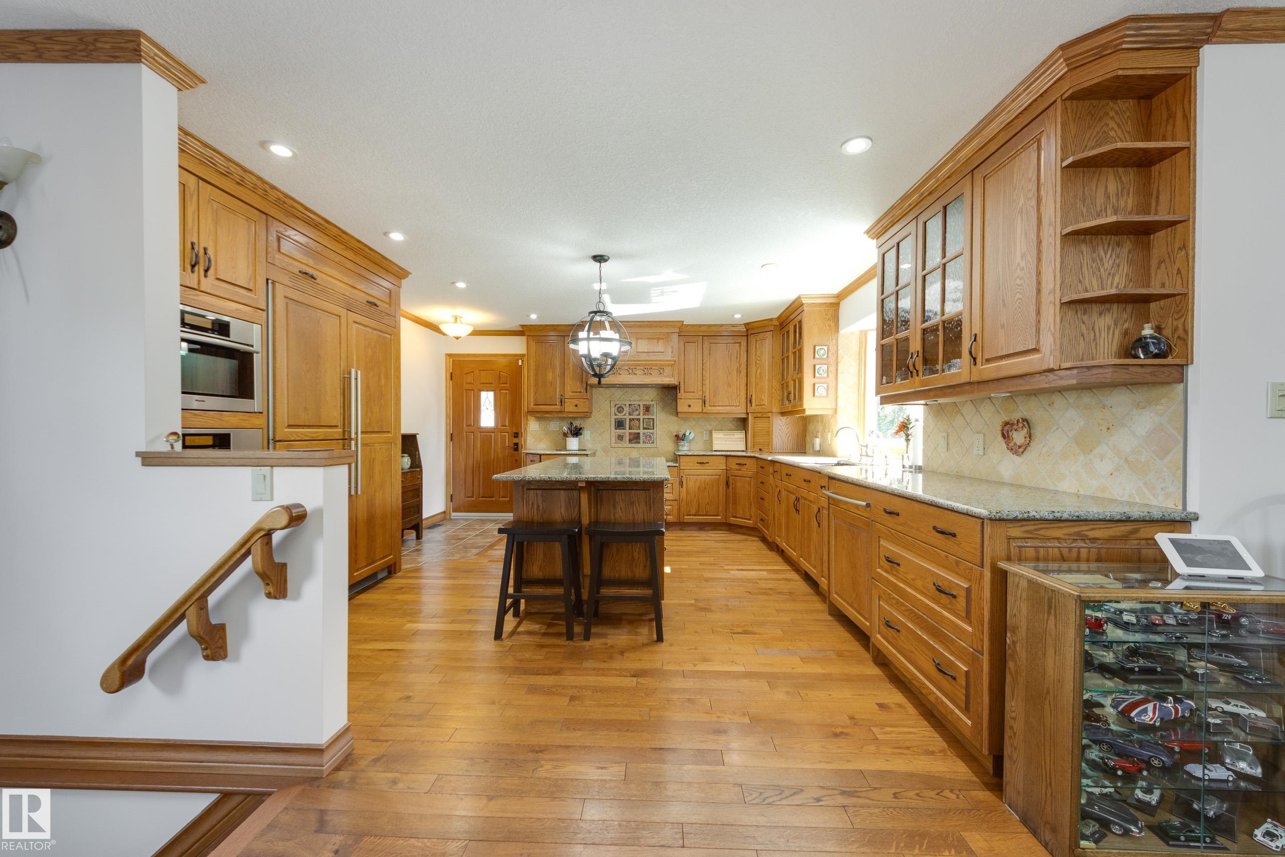 Photo 19 at 7216 103 Avenue NW, Terrace Heights, Edmonton
