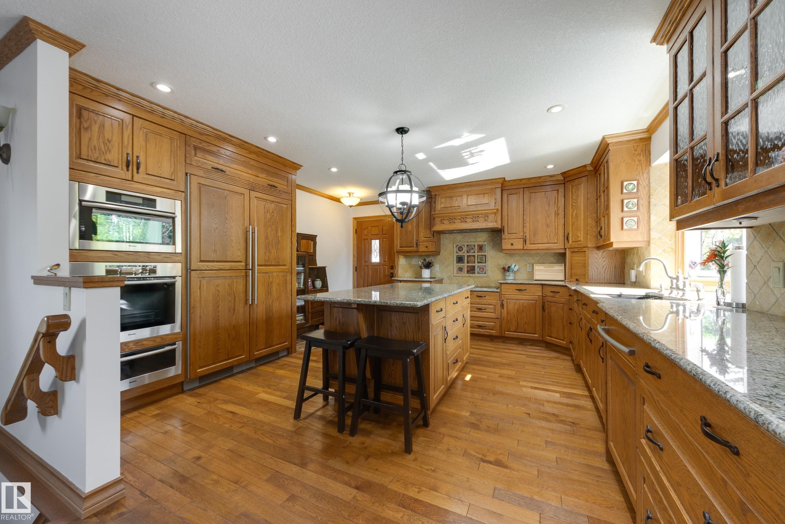 Photo 20 at 7216 103 Avenue NW, Terrace Heights, Edmonton