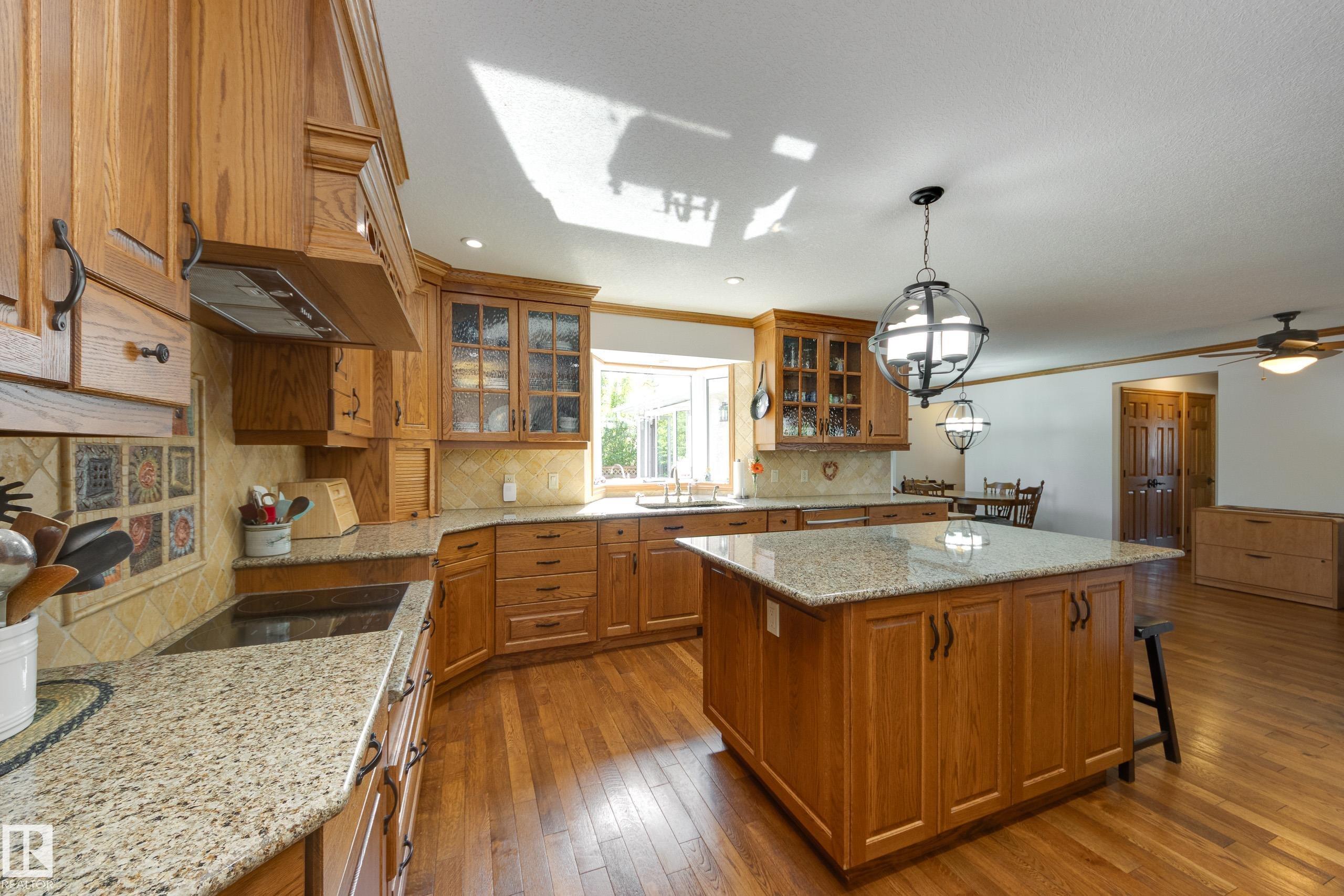 Photo 24 at 7216 103 Avenue NW, Terrace Heights, Edmonton