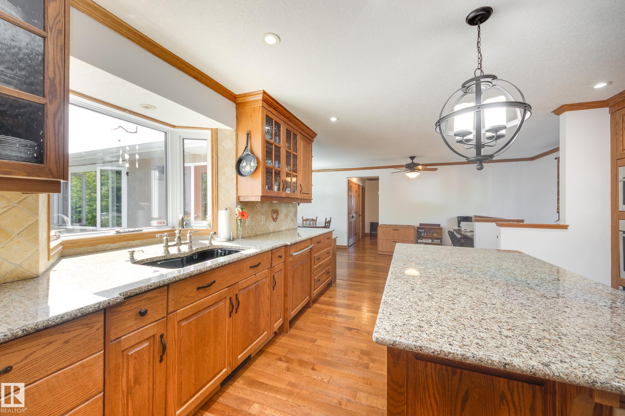 Photo 25 at 7216 103 Avenue NW, Terrace Heights, Edmonton