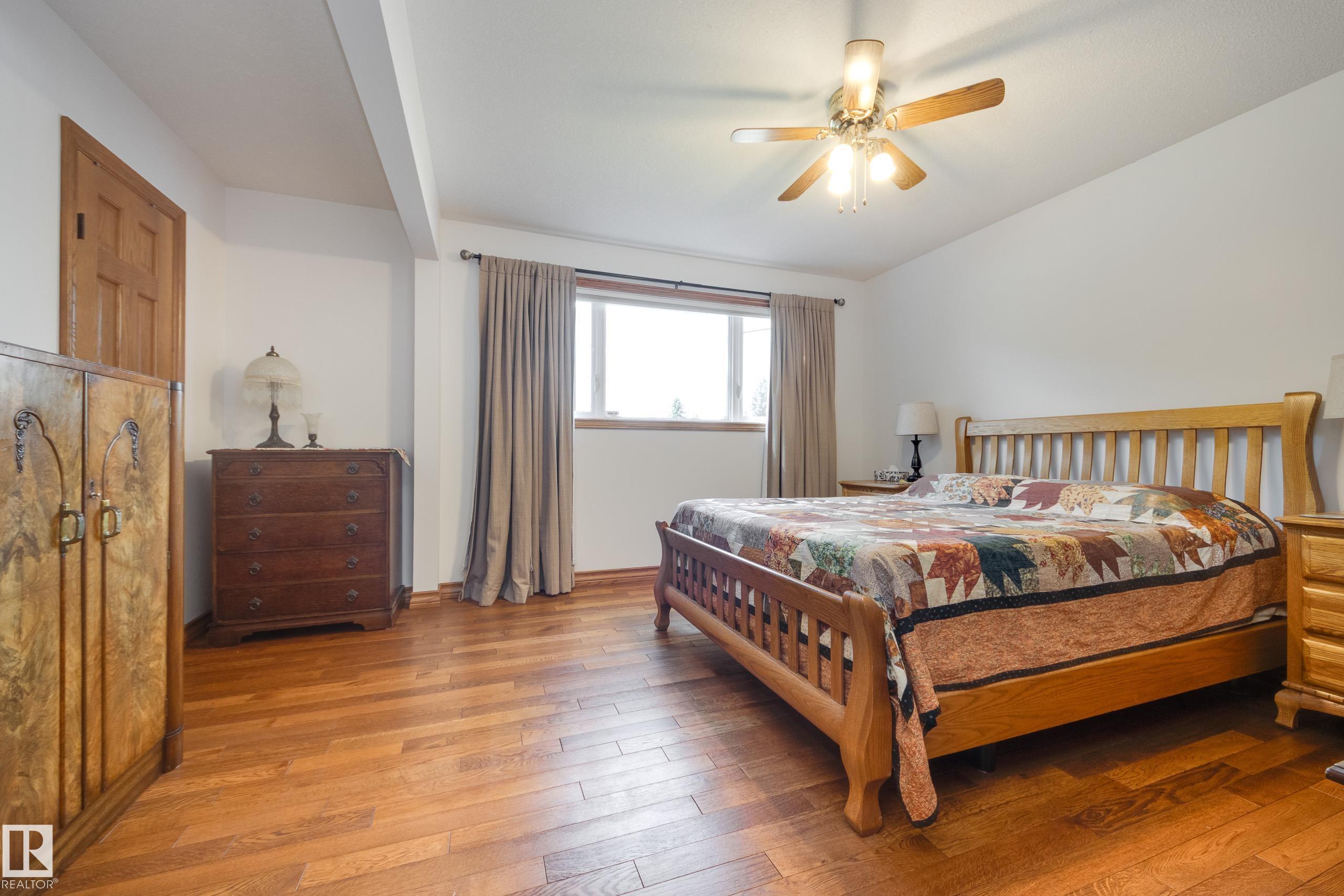 Photo 32 at 7216 103 Avenue NW, Terrace Heights, Edmonton