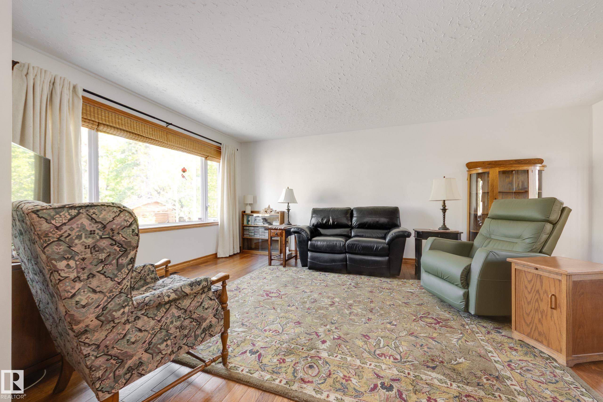 Photo 5 at 7216 103 Avenue NW, Terrace Heights, Edmonton