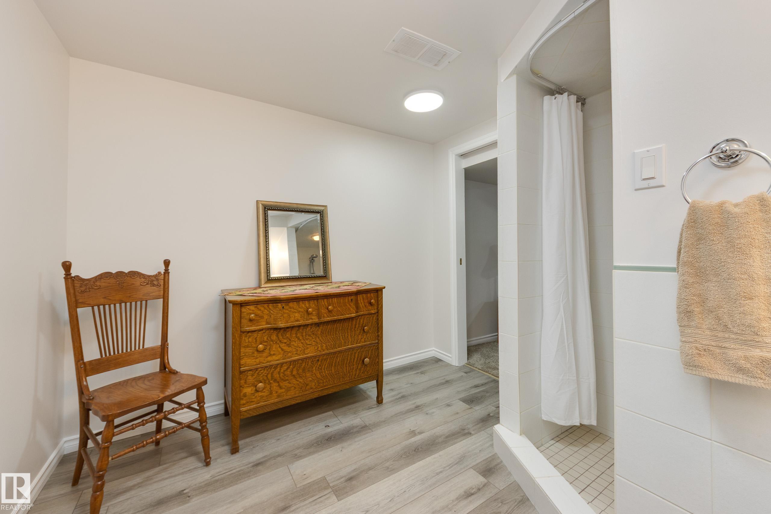 Photo 48 at 7216 103 Avenue NW, Terrace Heights, Edmonton