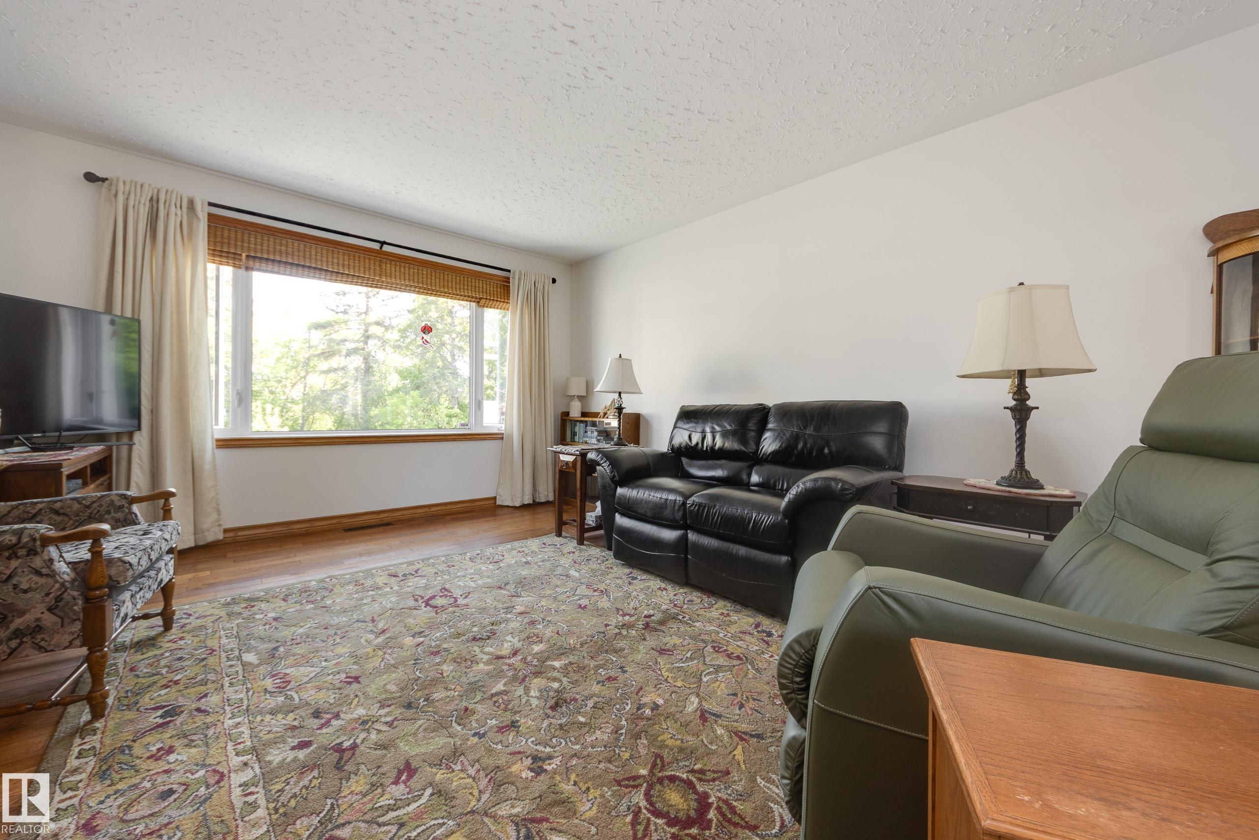 Photo 6 at 7216 103 Avenue NW, Terrace Heights, Edmonton