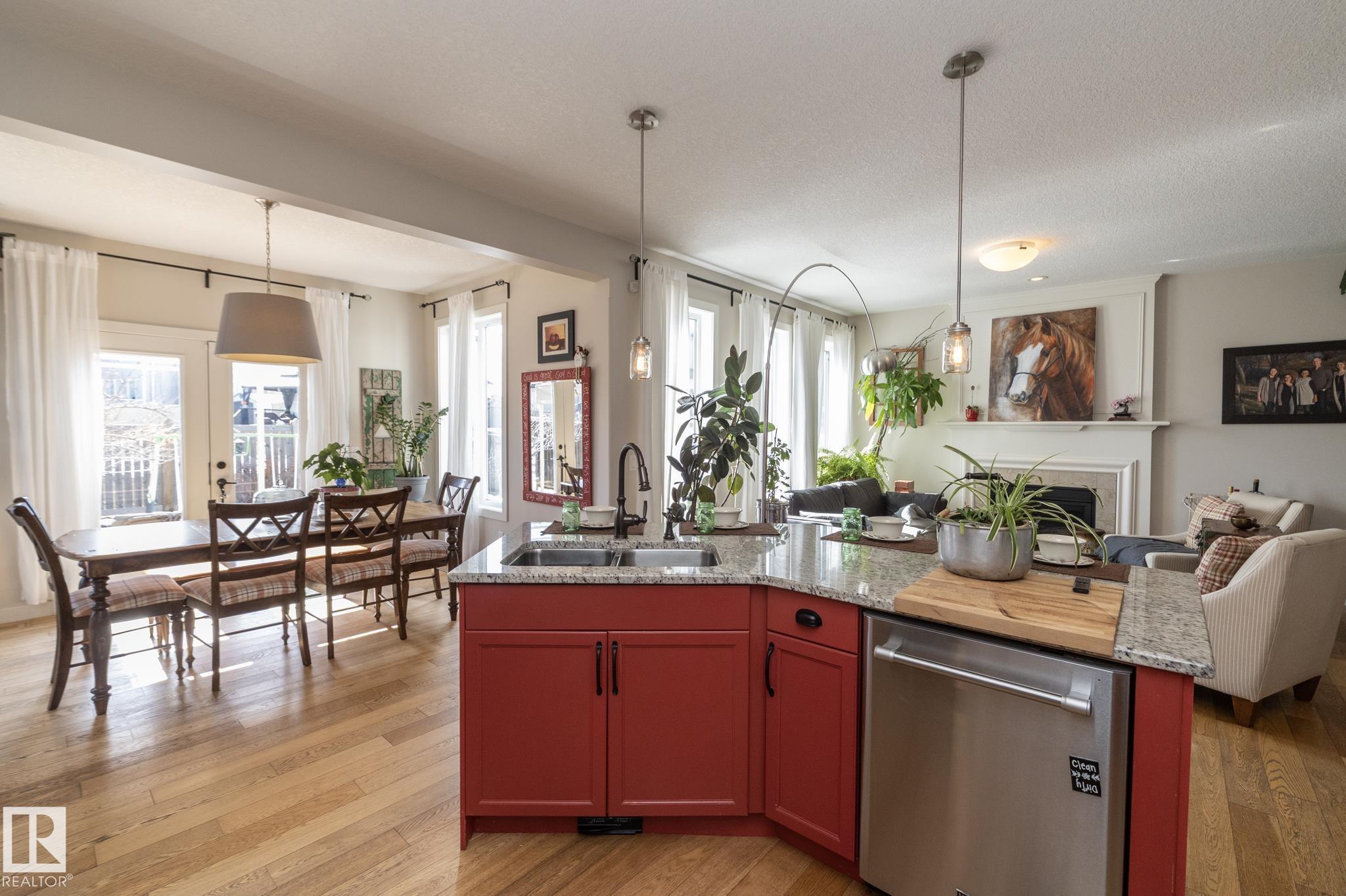 Photo 15 at 5315 17 Avenue SW, Walker, Edmonton