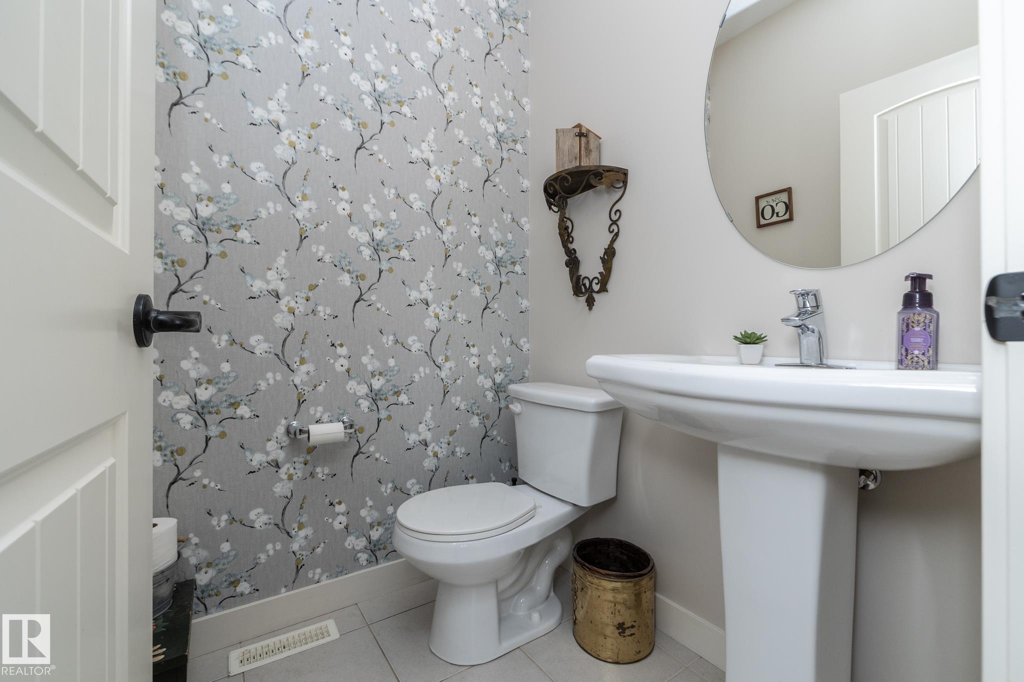 Photo 6 at 5315 17 Avenue SW, Walker, Edmonton