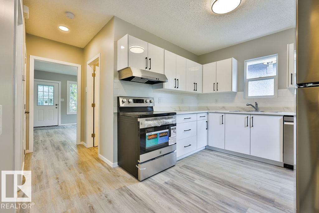 Photo 17 at 11241 88 Street NW, Parkdale, Edmonton
