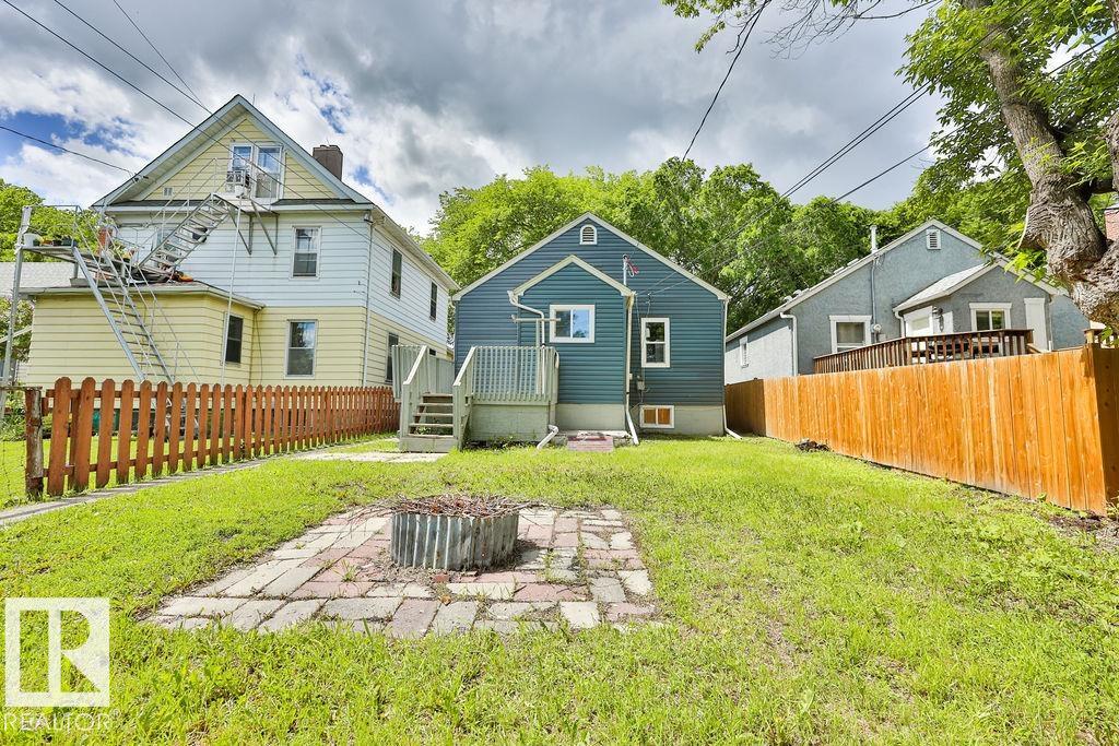 Photo 31 at 11241 88 Street NW, Parkdale, Edmonton