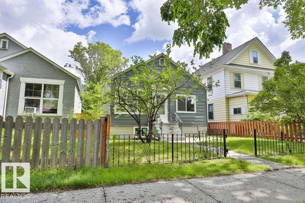 Photo 38 at 11241 88 Street NW, Parkdale, Edmonton