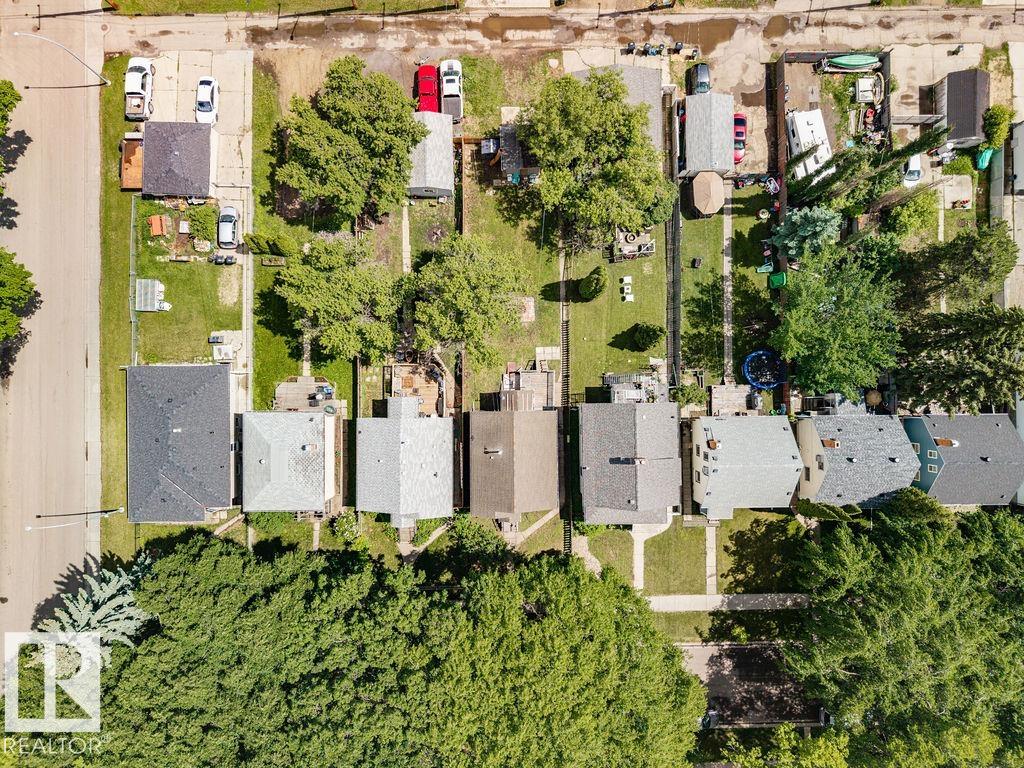 Photo 42 at 11241 88 Street NW, Parkdale, Edmonton