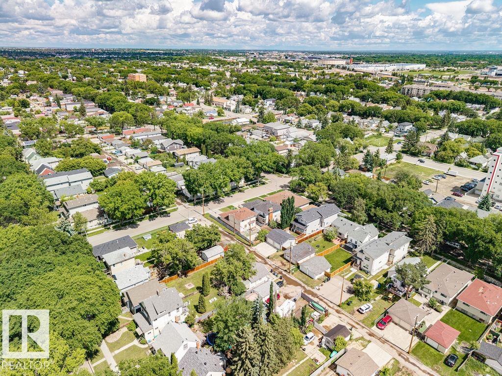 Photo 43 at 11241 88 Street NW, Parkdale, Edmonton