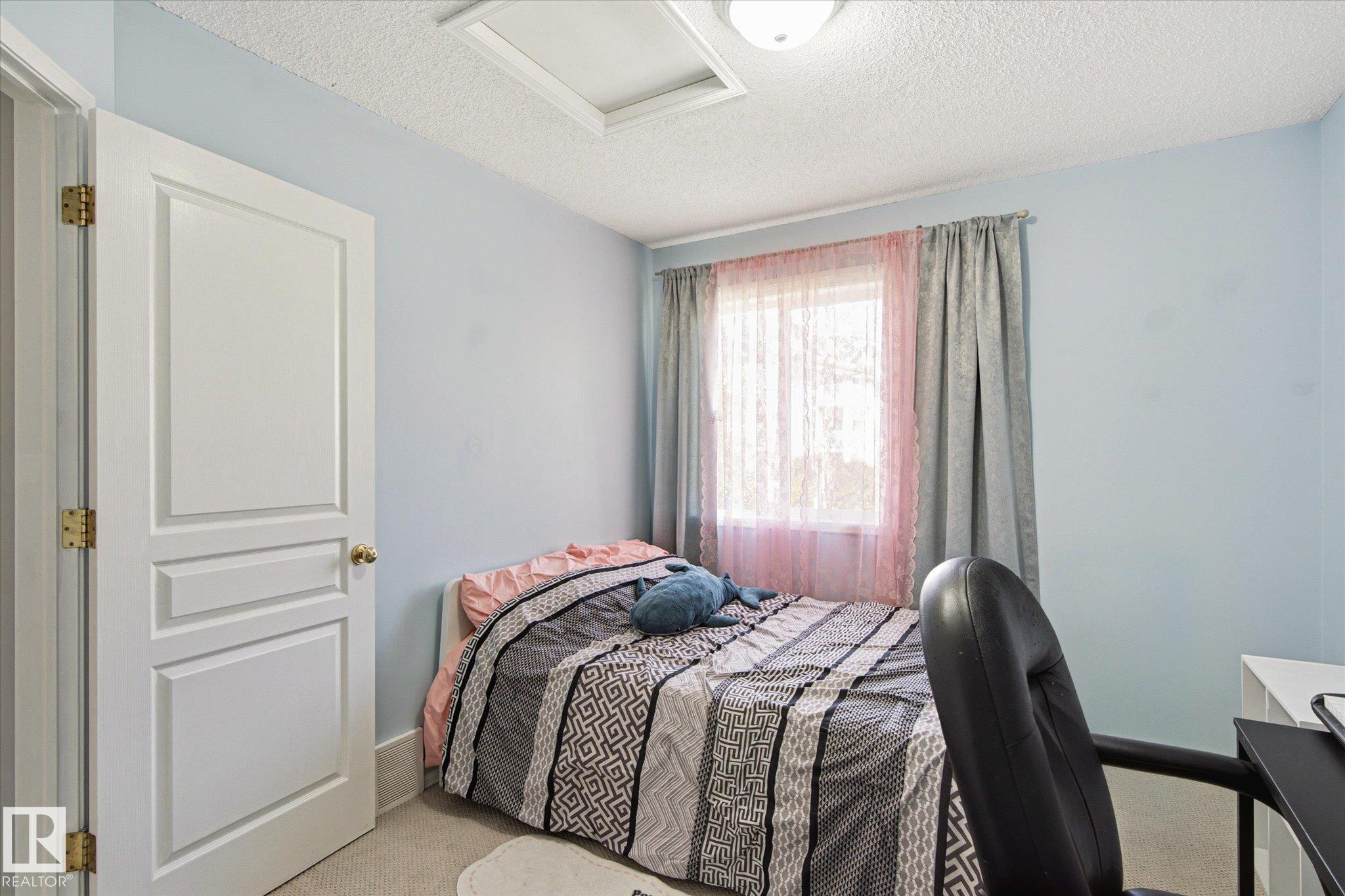 Photo 32 at 20004 54a Avenue NW, The Hamptons, Edmonton