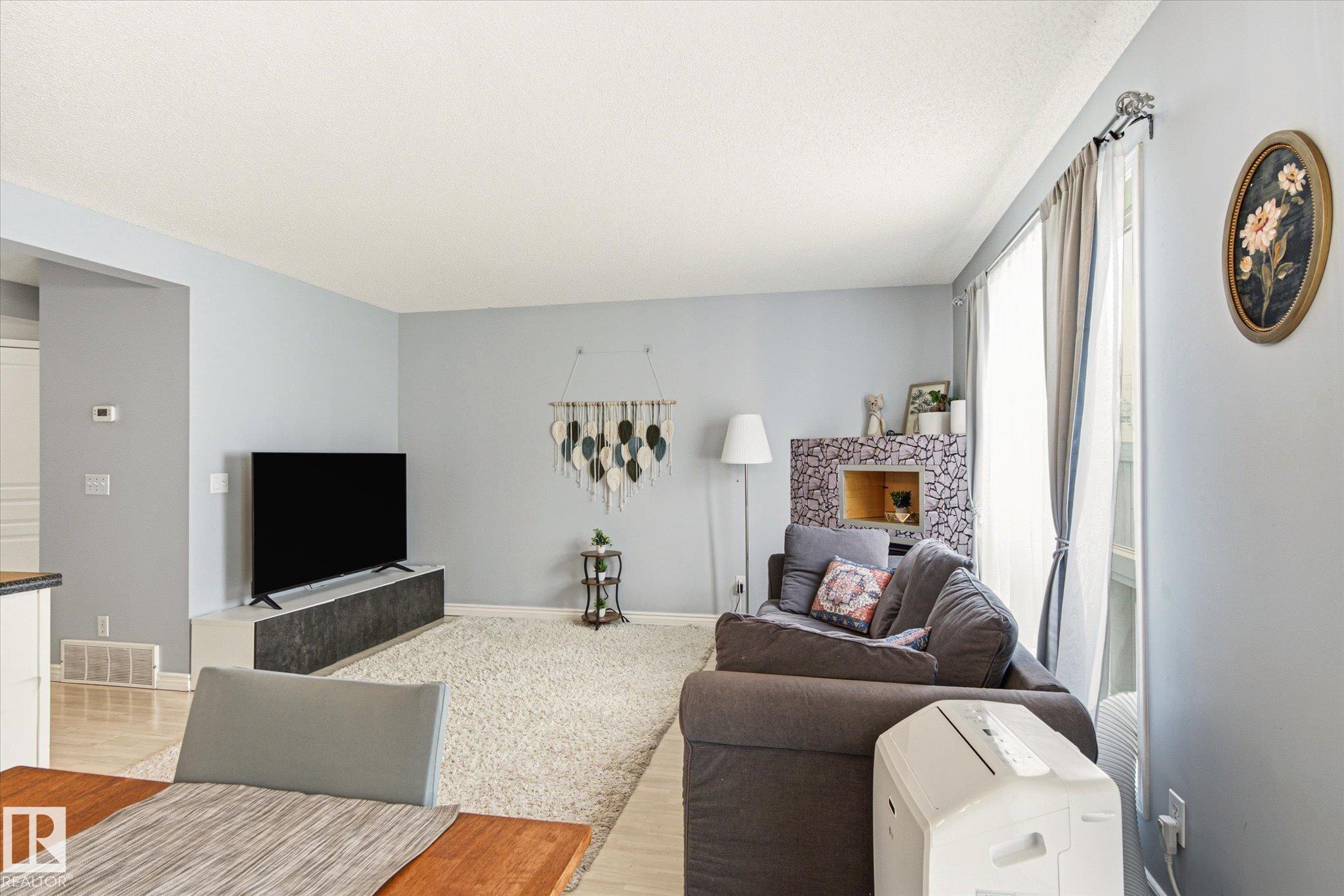 Photo 9 at 20004 54a Avenue NW, The Hamptons, Edmonton