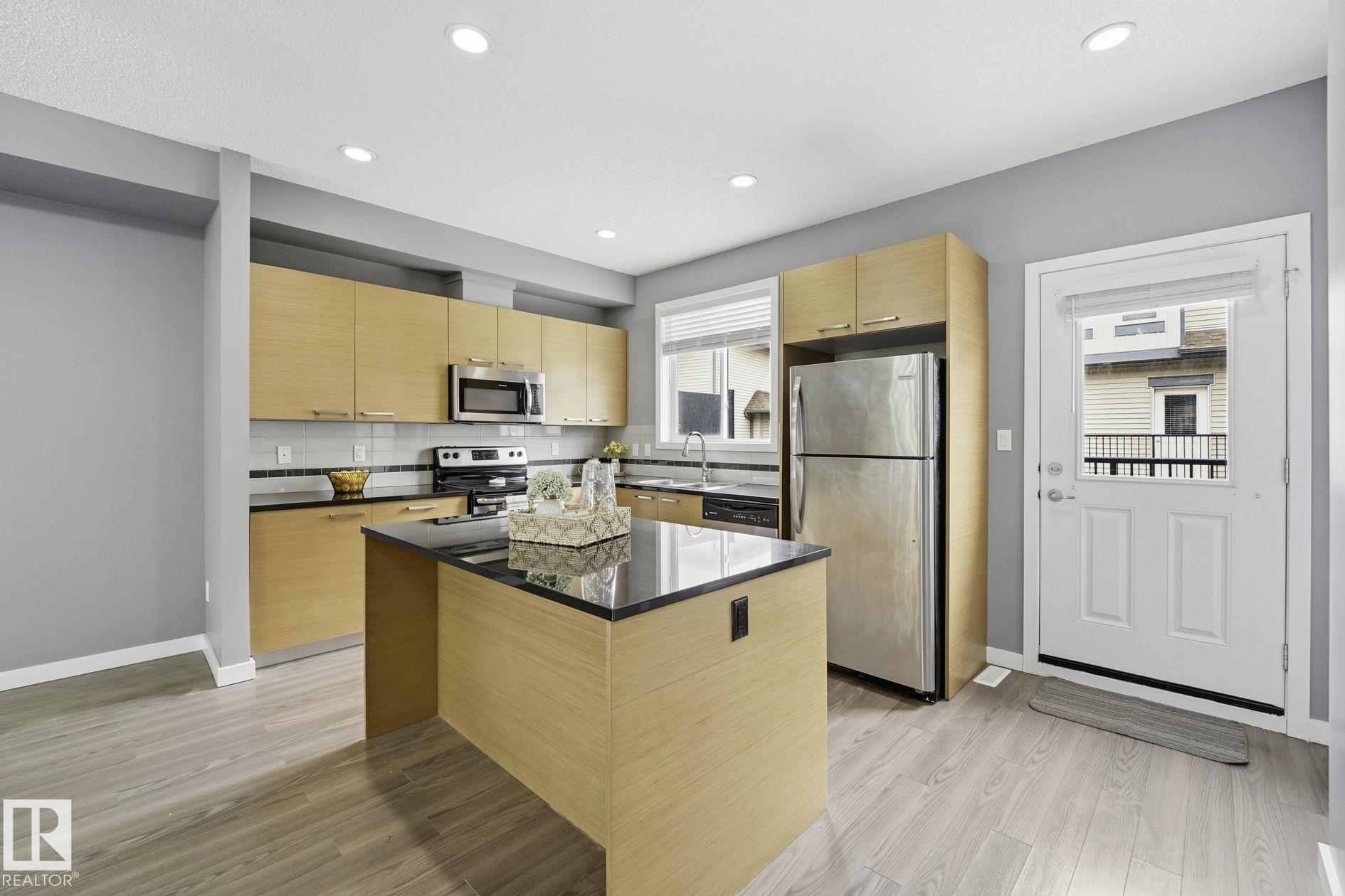 Photo 5 at 23 - 655 Watt Boulevard SW, Walker, Edmonton